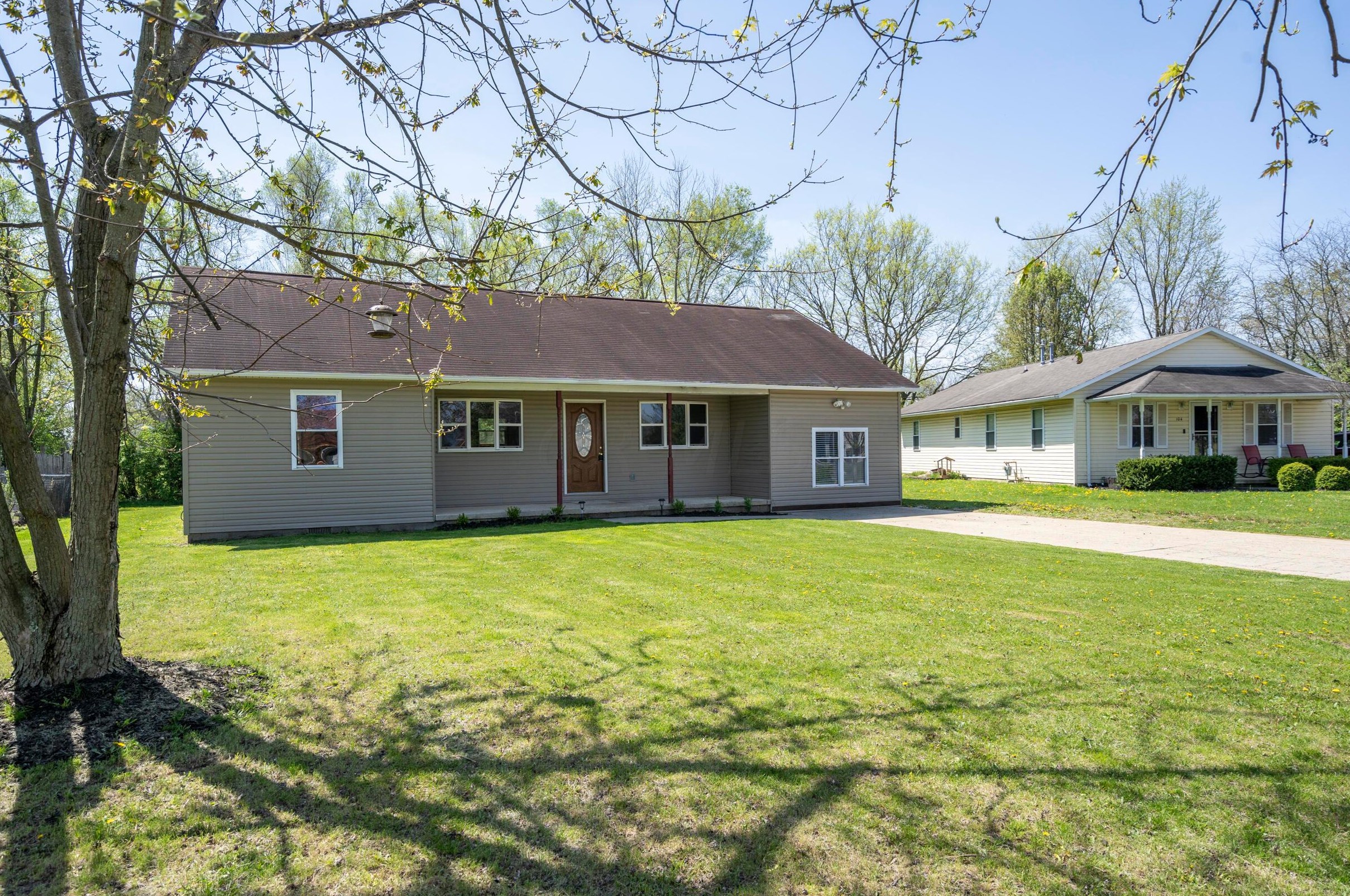 102 Liberty Pl, Bloomingburg, OH 43106