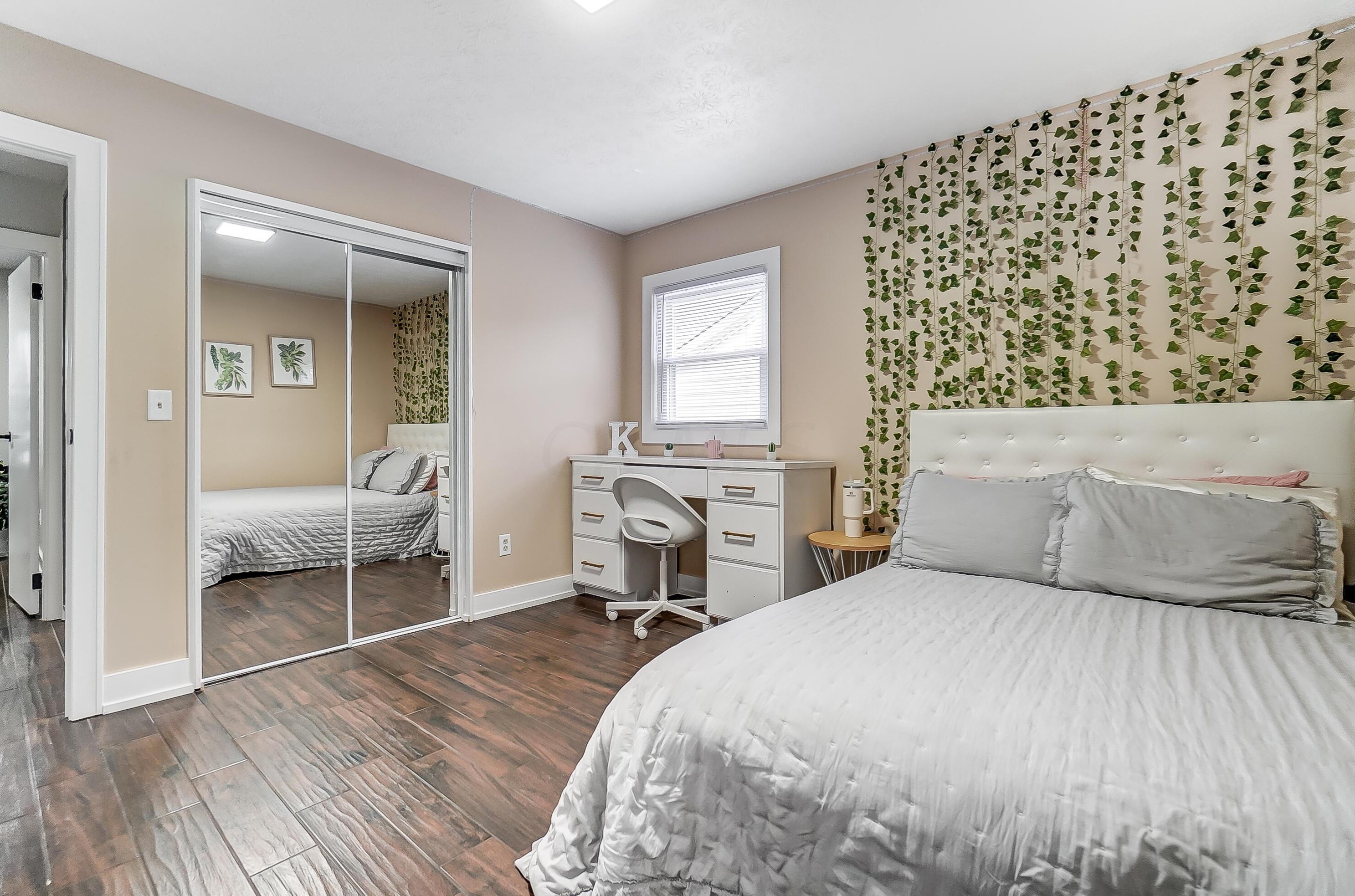 5252 Grandon Dr, Hilliard OH  43026-1746 exterior