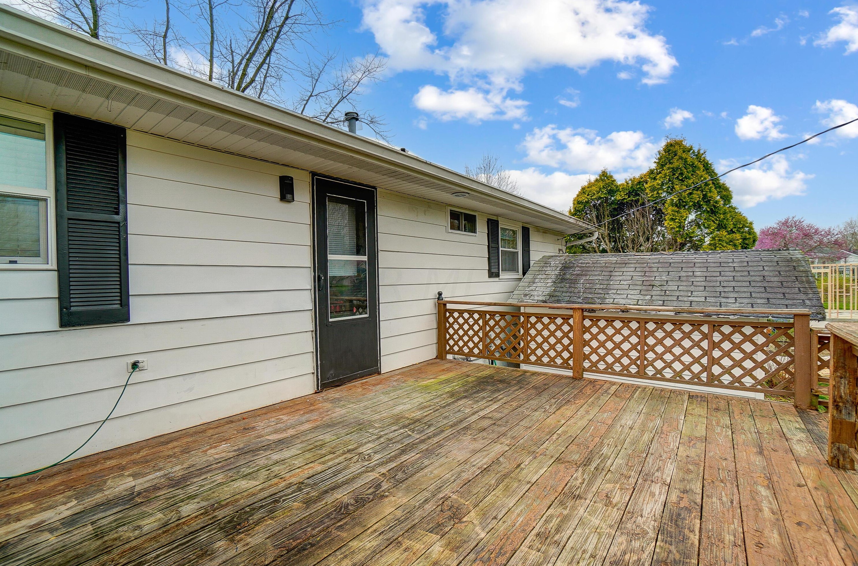 5252 Grandon Dr, Hilliard OH  43026-1746 exterior