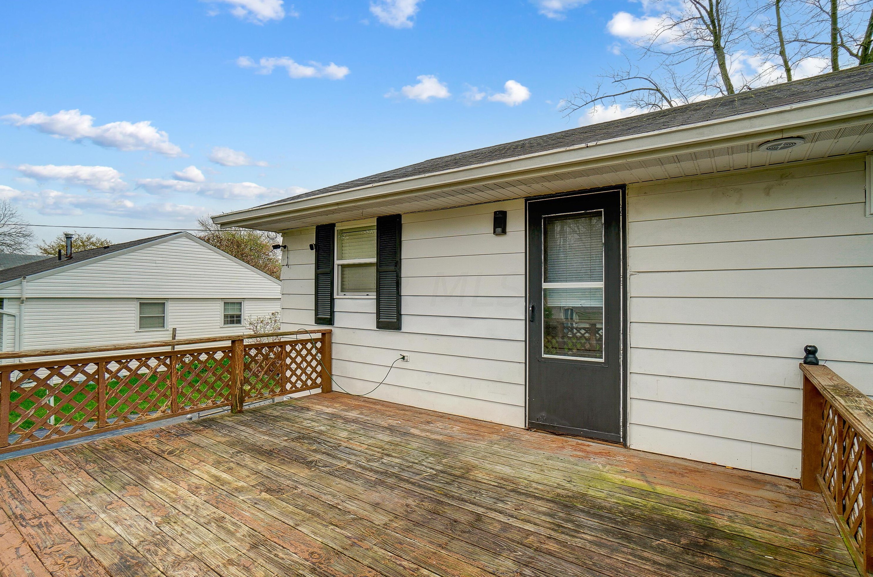 5252 Grandon Dr, Hilliard OH  43026-1746 exterior