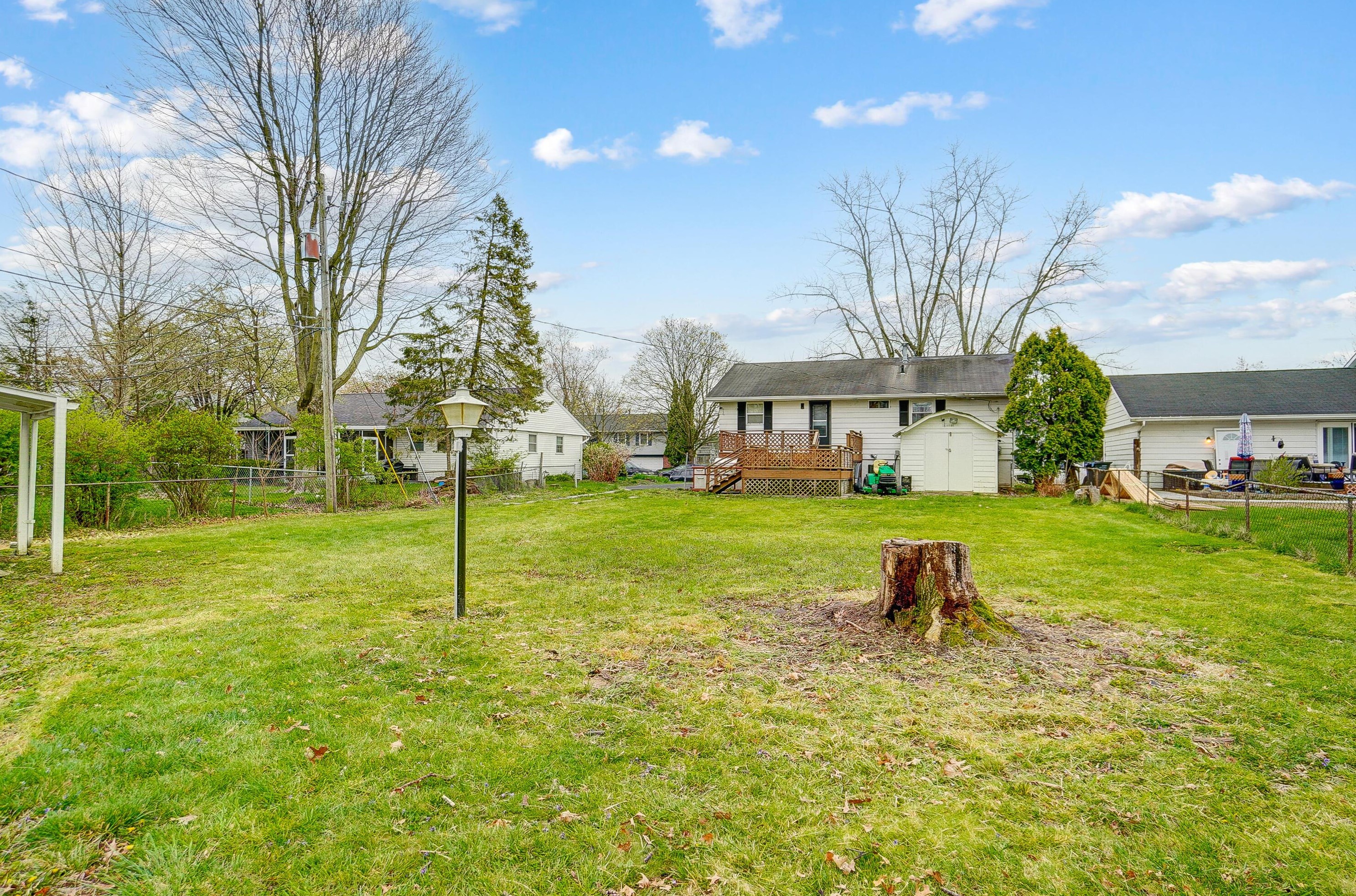 5252 Grandon Dr, Hilliard OH  43026-1746 exterior