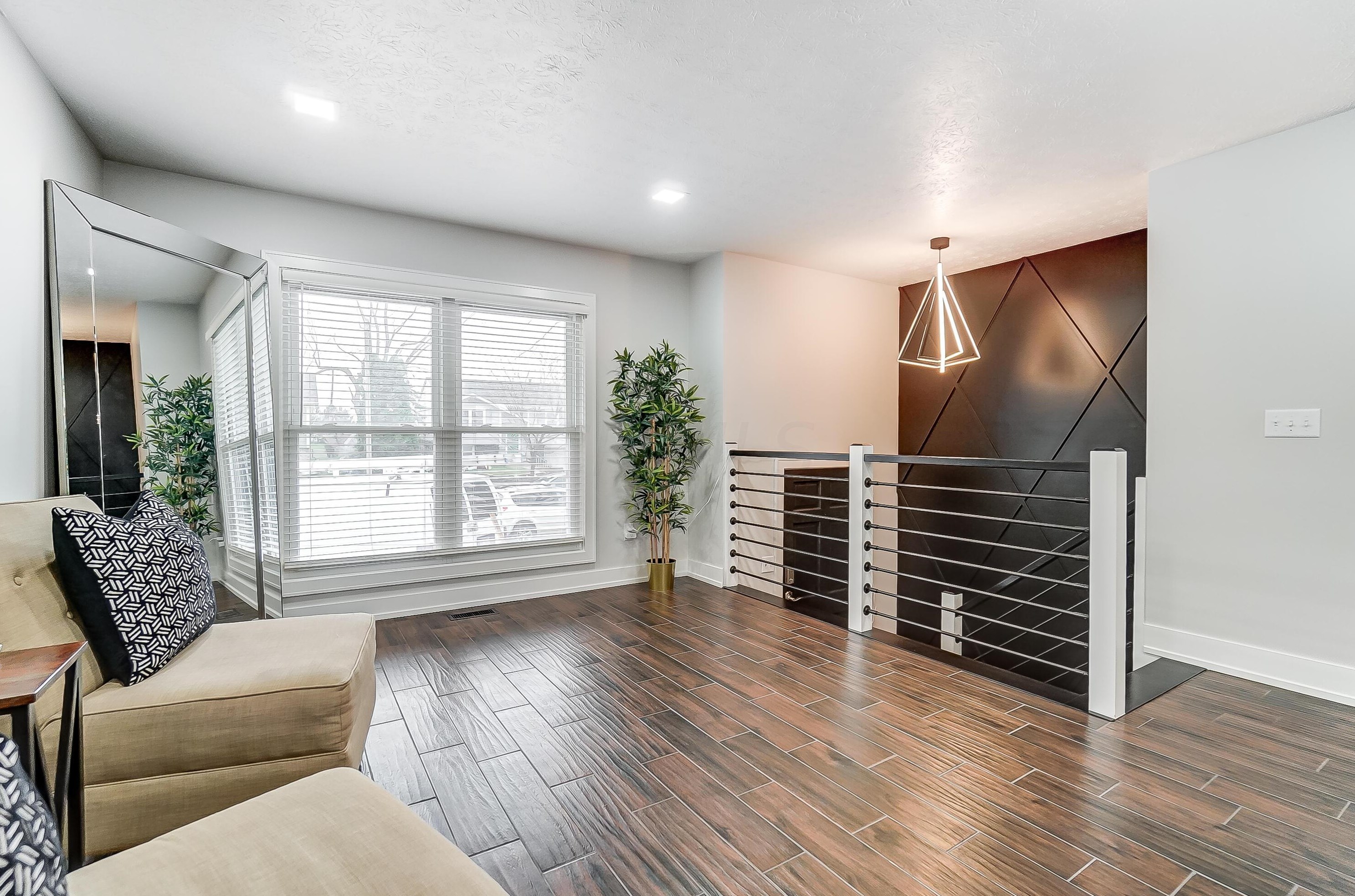 5252 Grandon Dr, Hilliard OH  43026-1746 exterior