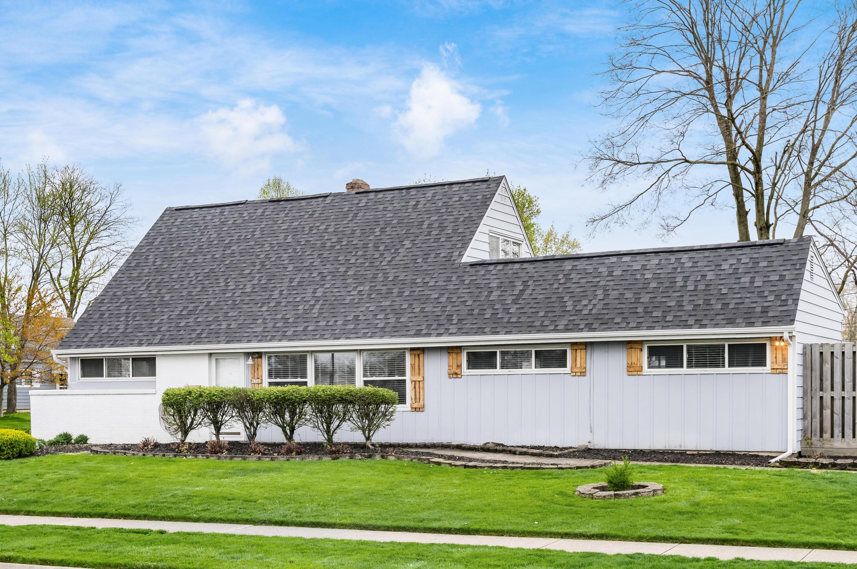 2883 Kingston Ave, Darbydale, OH 43123