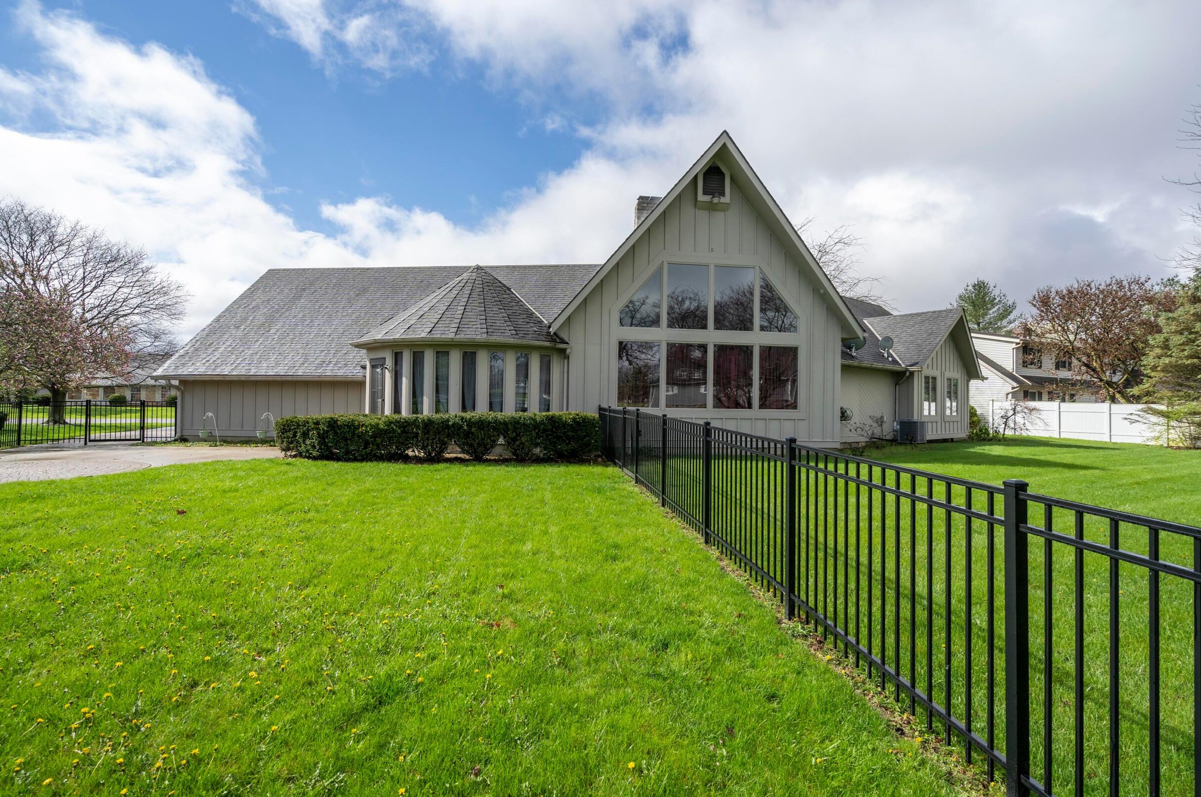 1224 Countryside Dr, Washington Ch OH  43160-1804 exterior