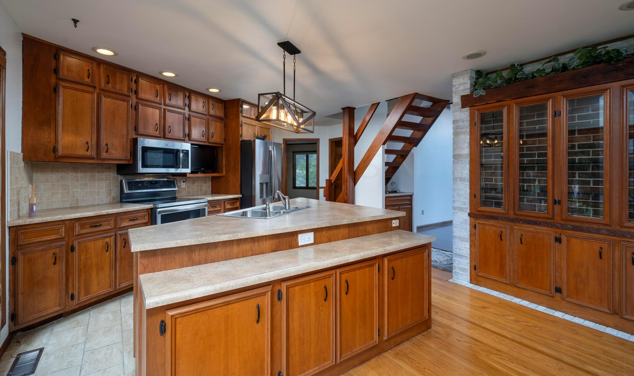 1224 Countryside Dr, Washington Ch OH  43160-1804 exterior