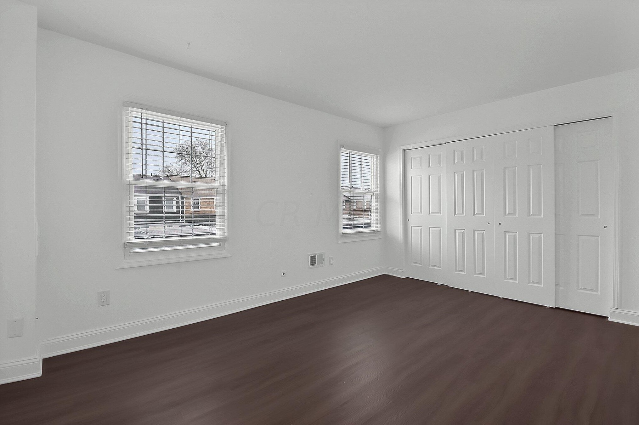 647 Dlyn St, Columbus OH  43228-2525 exterior