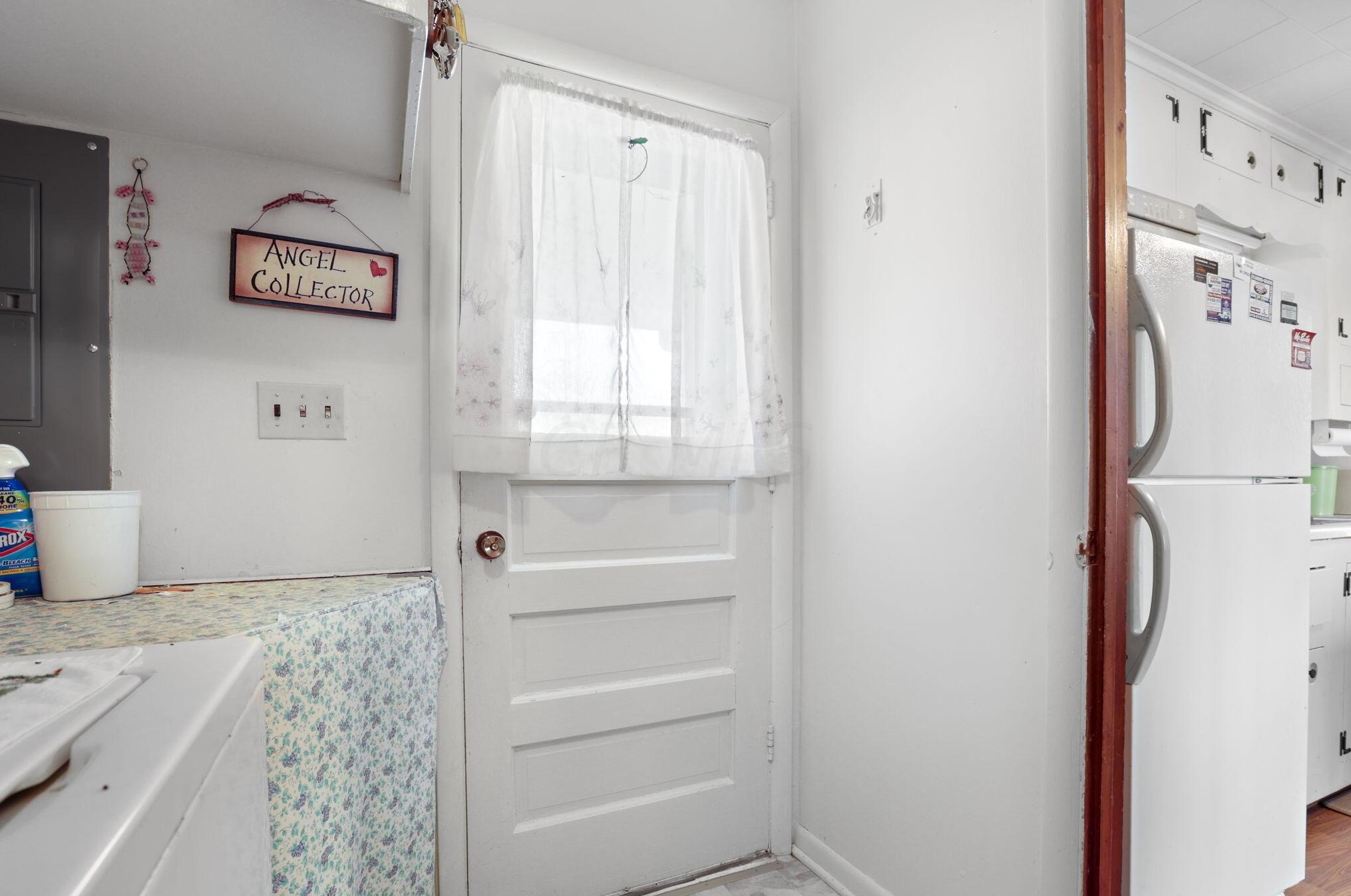 316 Bayview Dr, Port Clinton OH 43452-9237 exterior