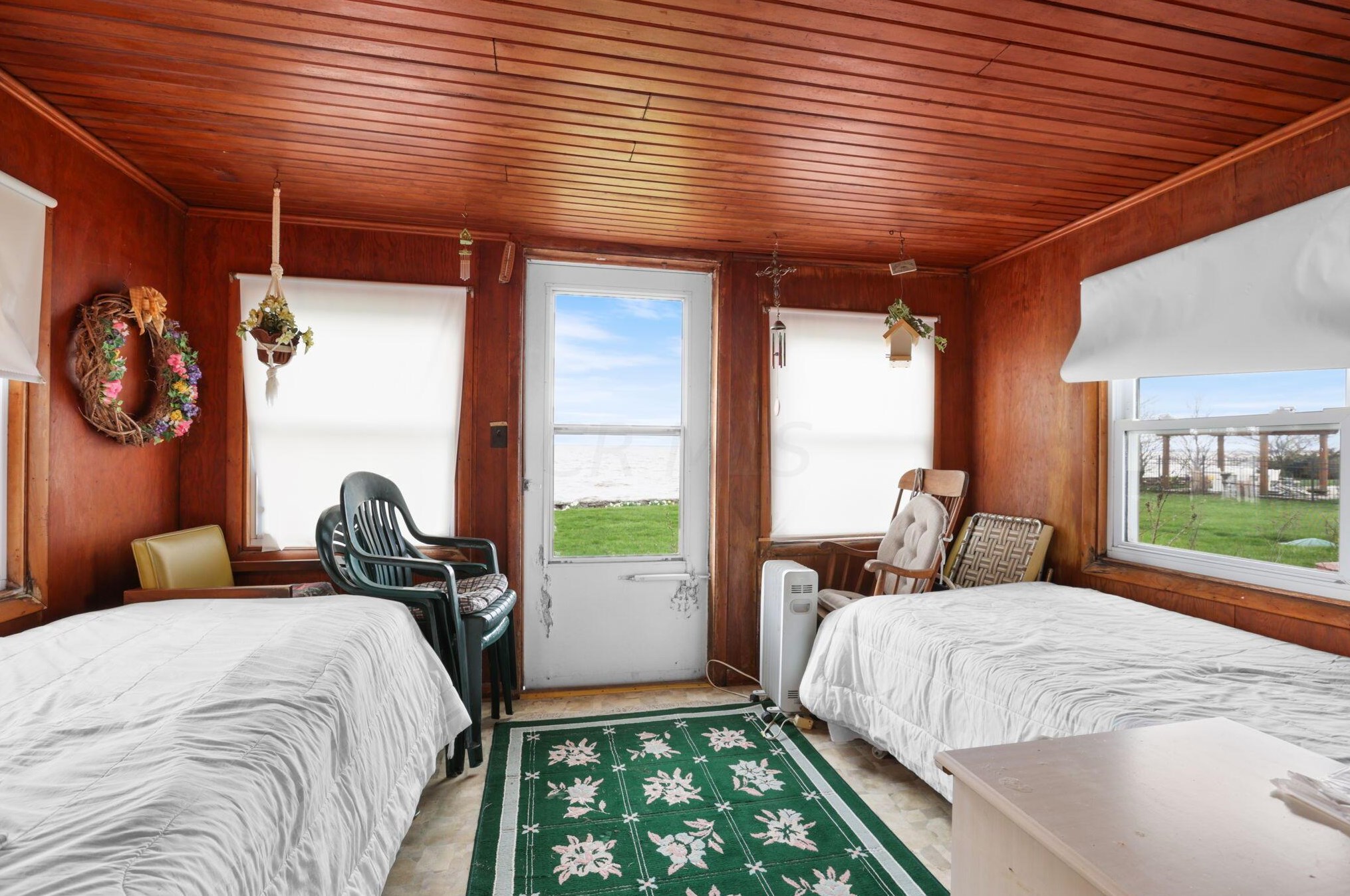 316 Bayview Dr, Port Clinton OH 43452-9237 exterior