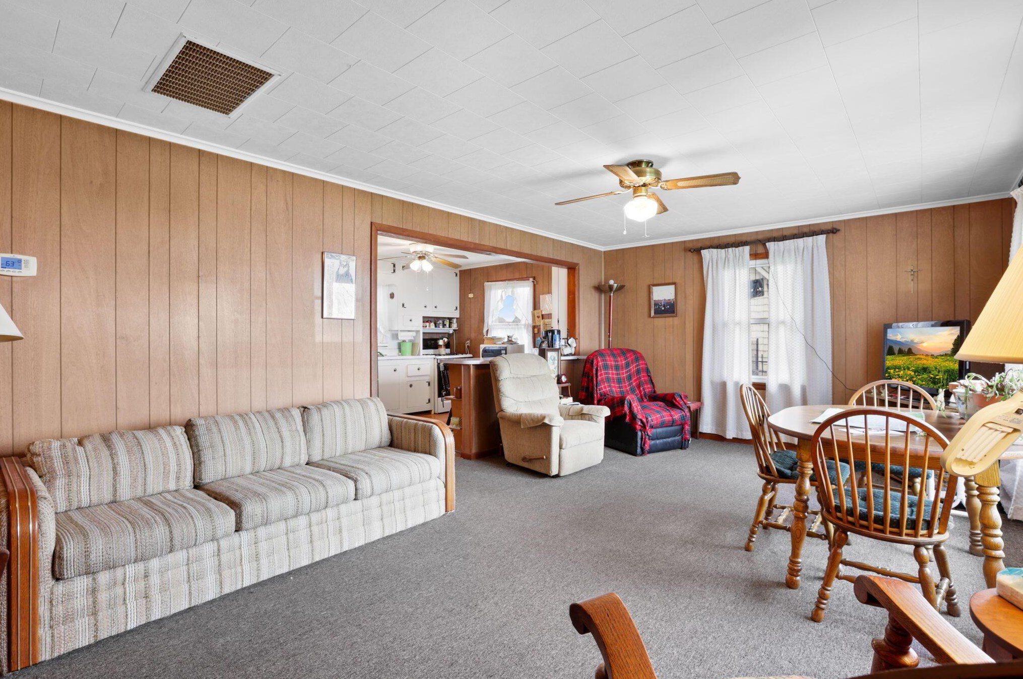 316 Bayview Dr, Port Clinton OH 43452-9237 exterior