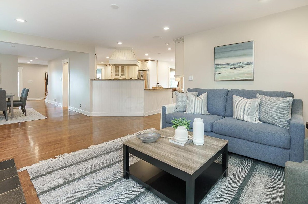 1892 Wyandotte Rd, Columbus OH 43212-1033 exterior