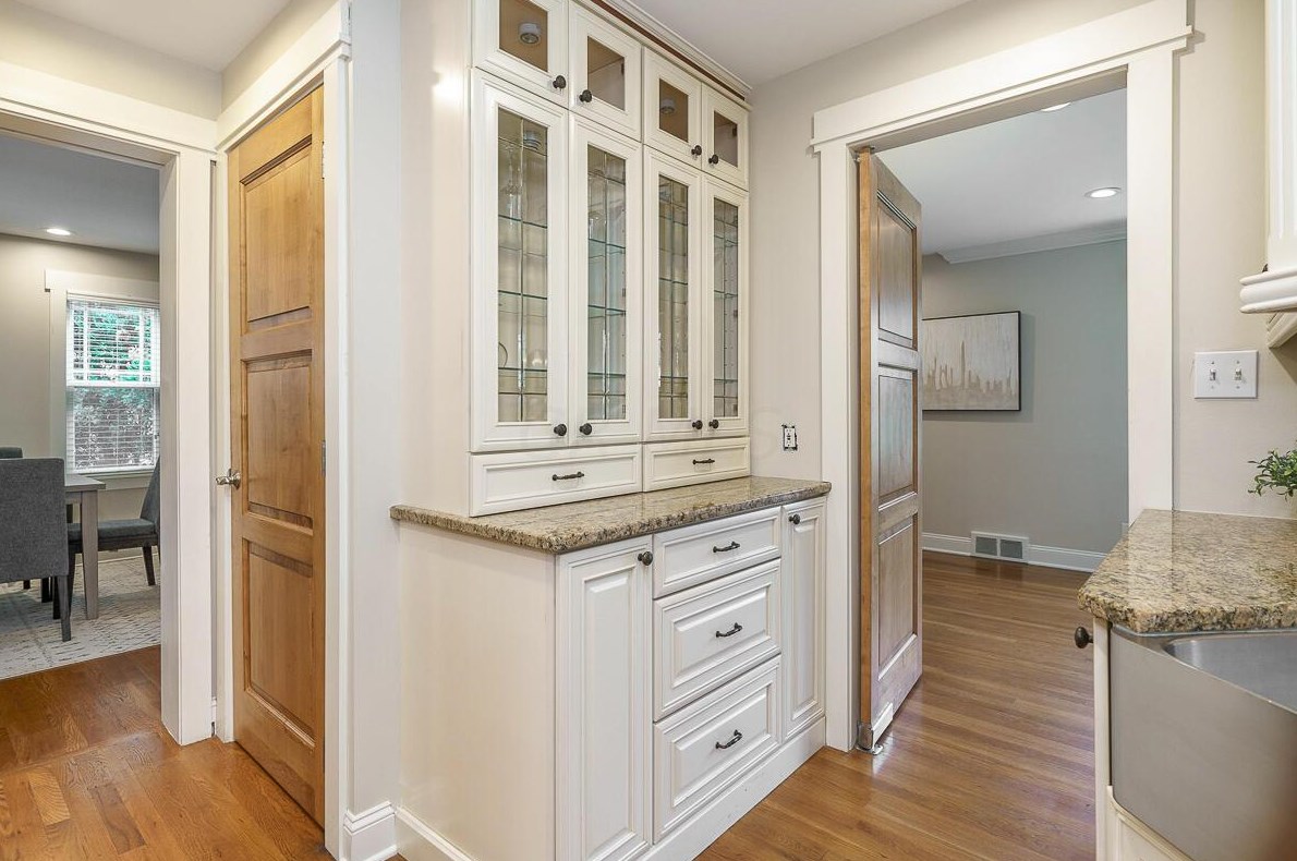 1892 Wyandotte Rd, Columbus OH 43212-1033 exterior