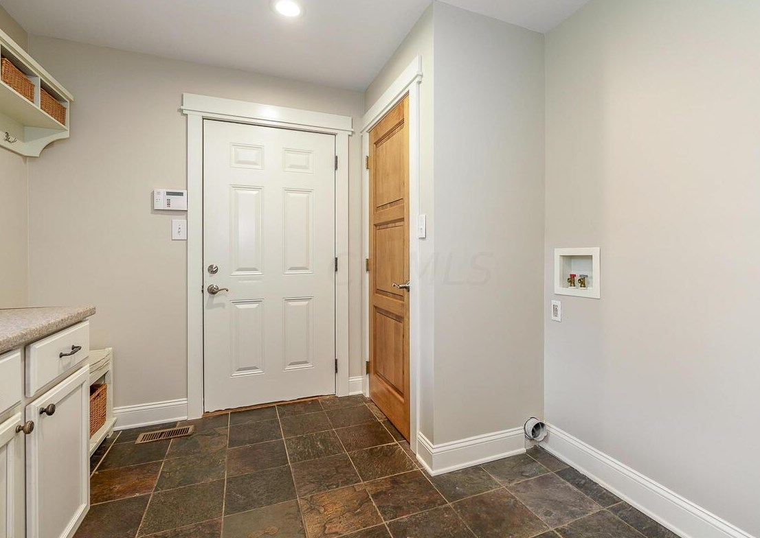 1892 Wyandotte Rd, Columbus OH 43212-1033 exterior