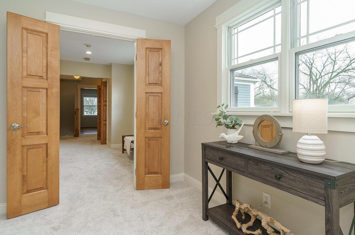 1892 Wyandotte Rd, Columbus OH 43212-1033 exterior