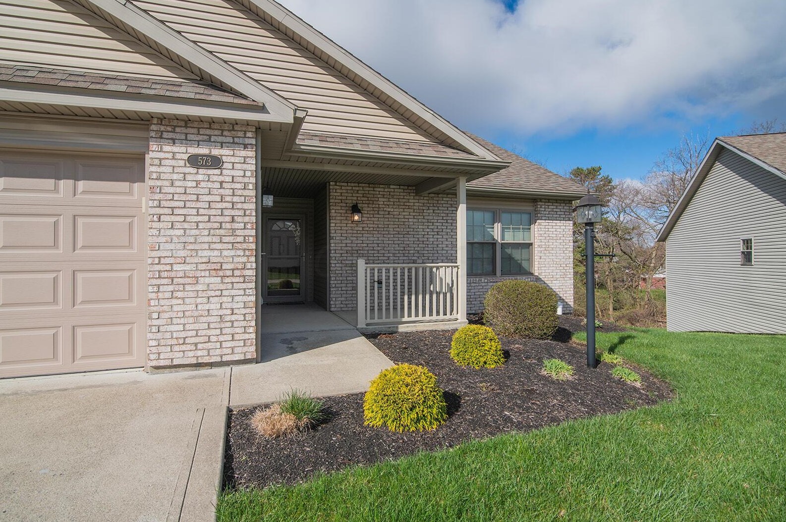 573 Stonebridge Blvd, Bellefontaine, OH 43311
