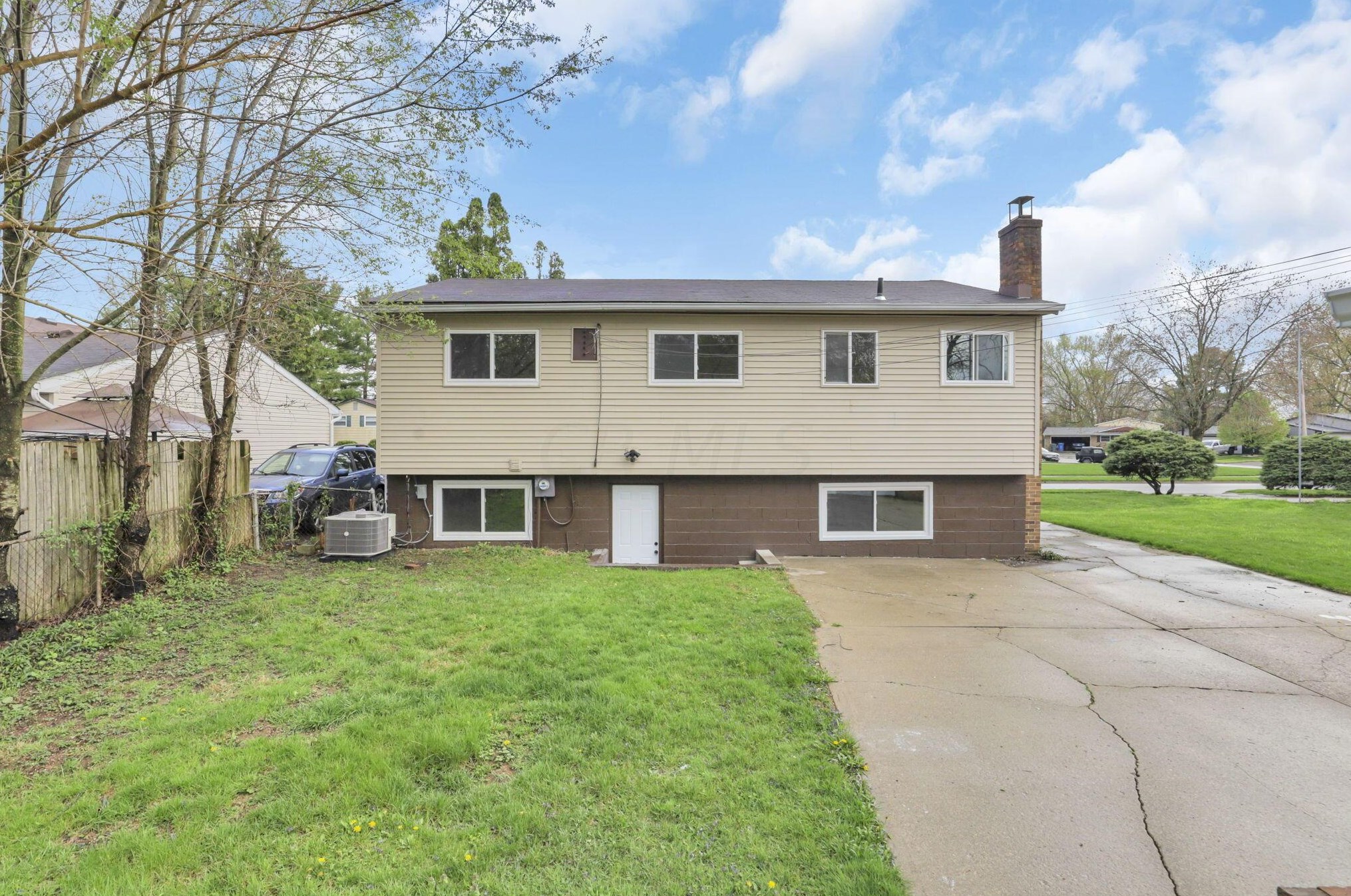 5378 Mountville Ave, Columbus OH  43232-4719 exterior