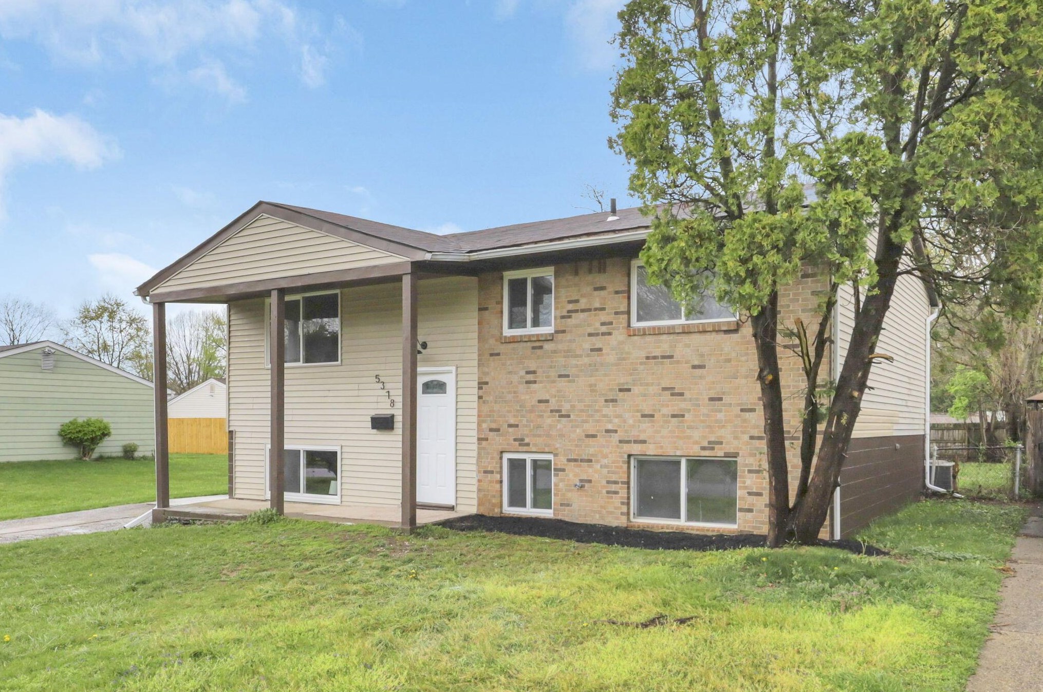 5378 Mountville Ave, Columbus, OH 43232-4719