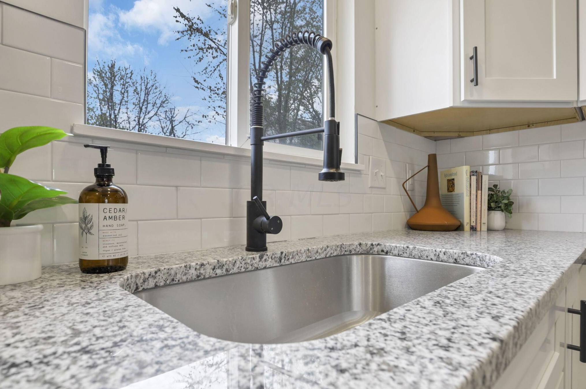 5378 Mountville Ave, Columbus OH  43232-4719 exterior