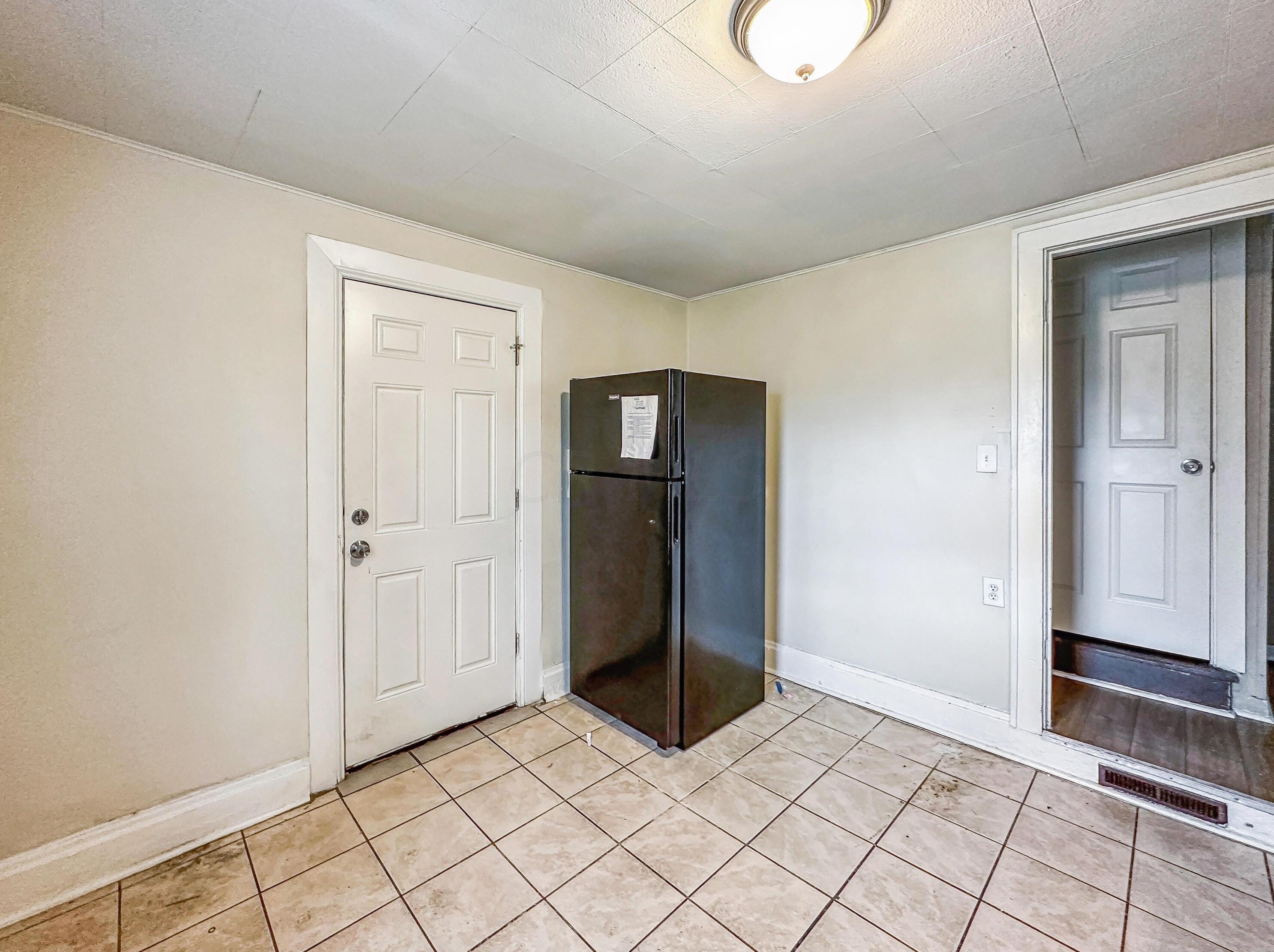 358 Oakley Ave, Columbus OH 43204-3101 exterior