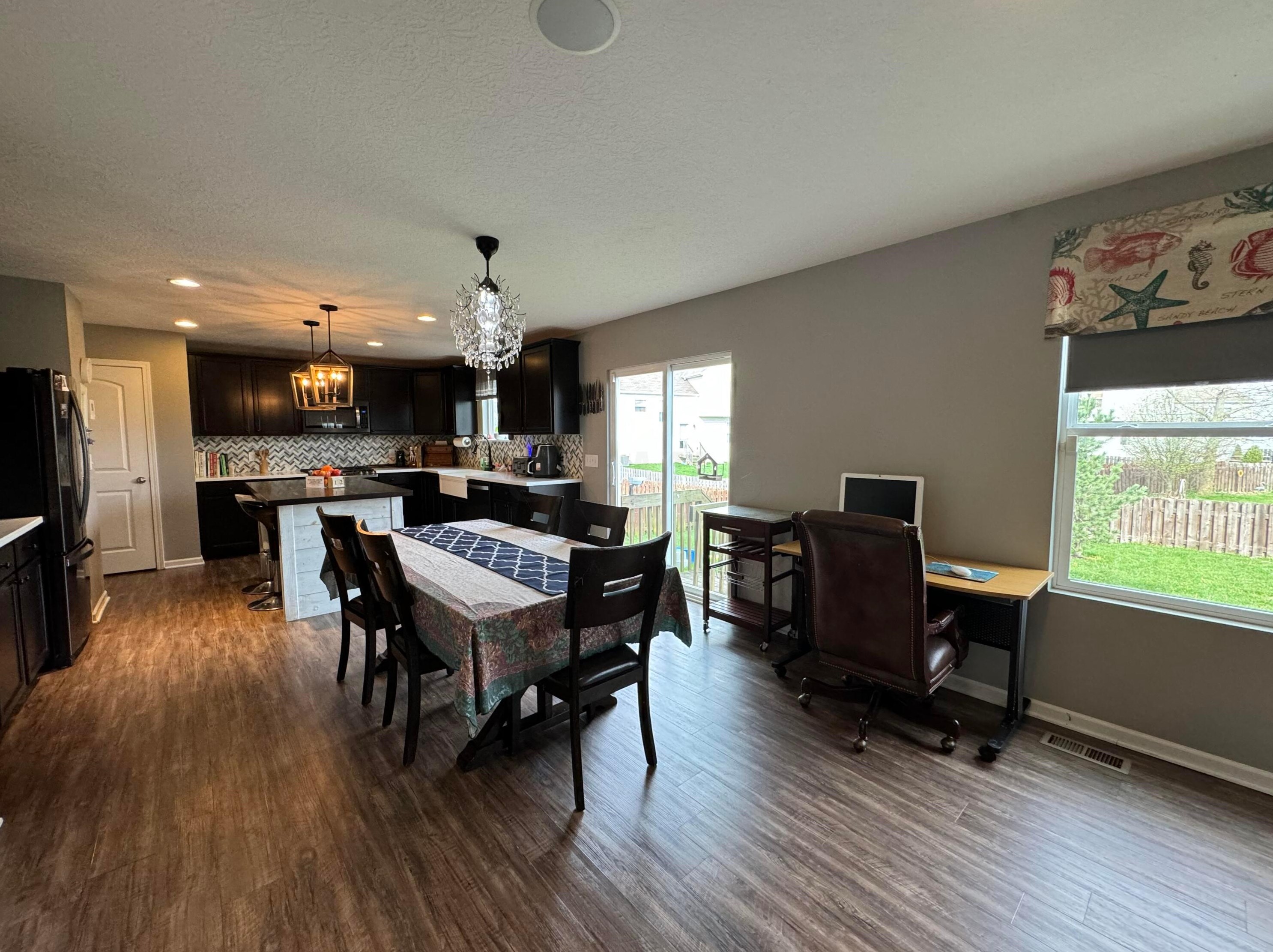 3938 Snowshoe Ave, Darbydale OH  43123-1198 exterior