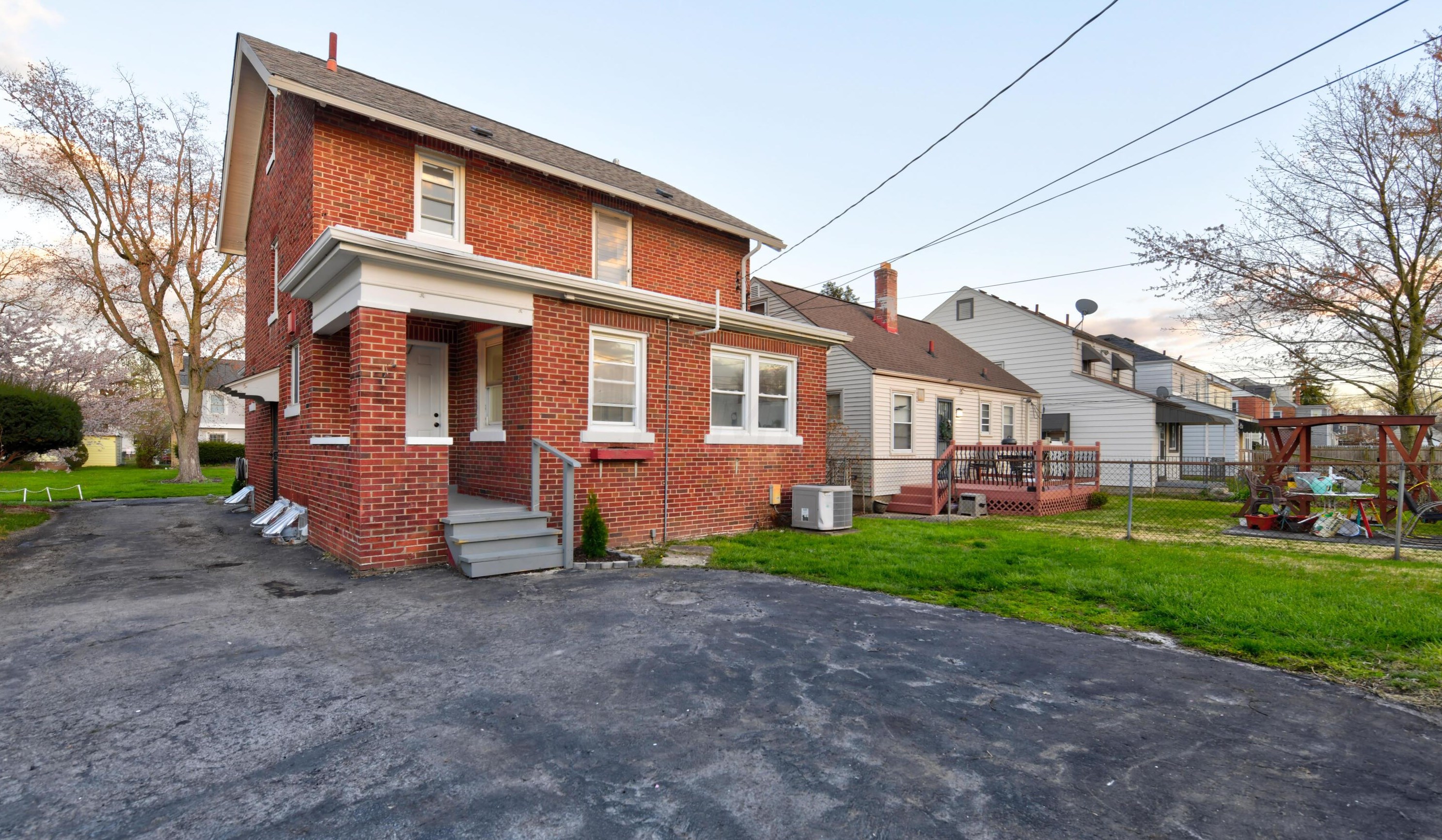 1069 Berkeley Rd, Columbus OH  43206-1703 exterior