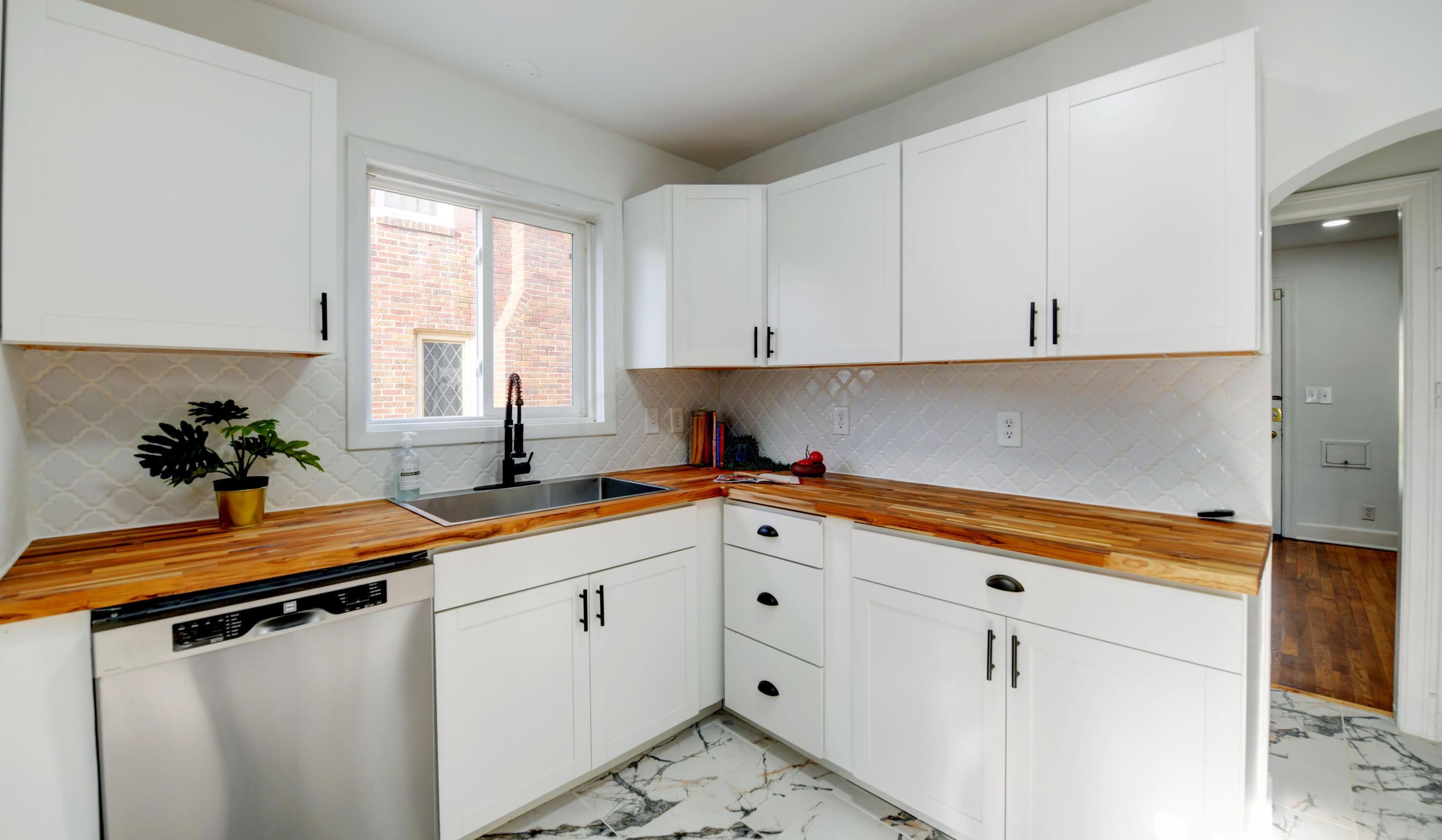 1069 Berkeley Rd, Columbus OH  43206-1703 exterior