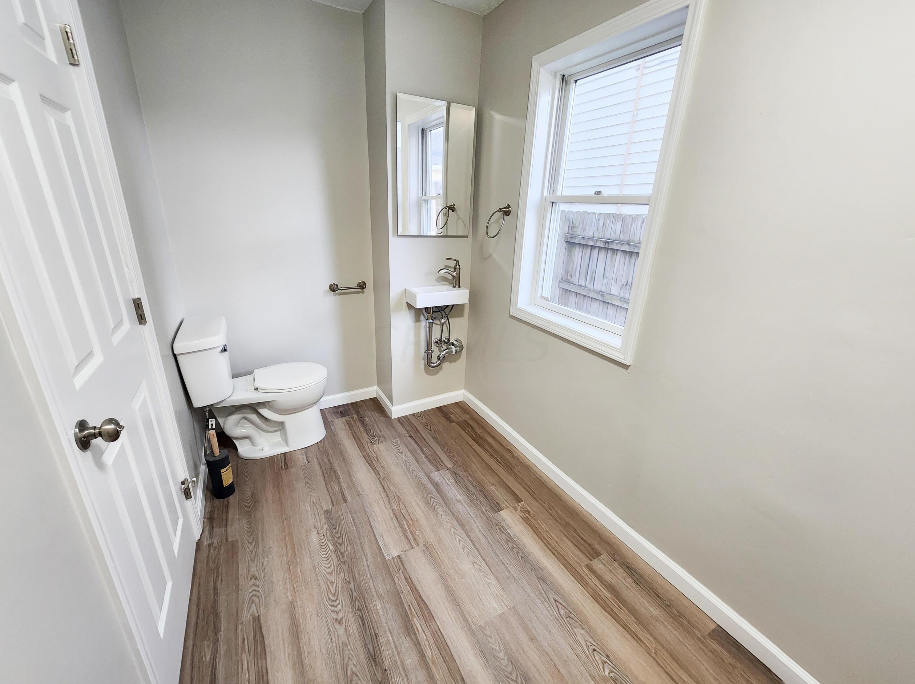 711 Wheeling St, Lancaster OH 43130-3630 exterior