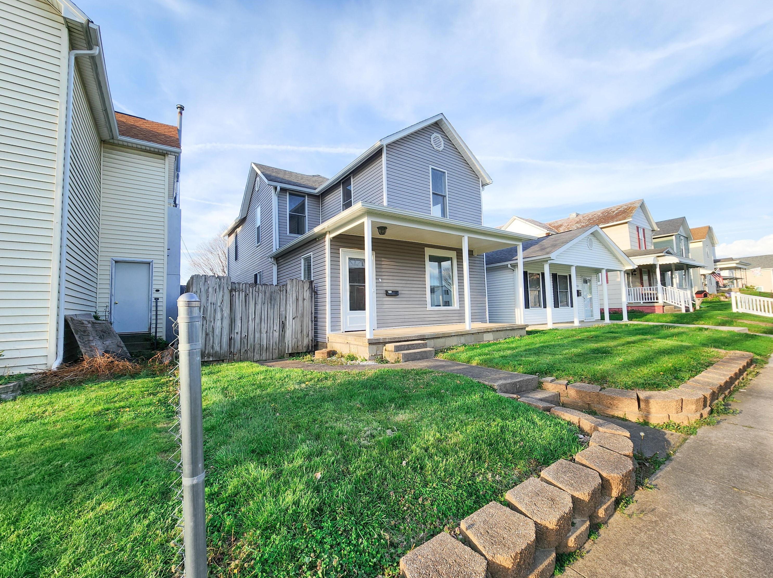 711 Wheeling St, Lancaster OH 43130-3630 exterior