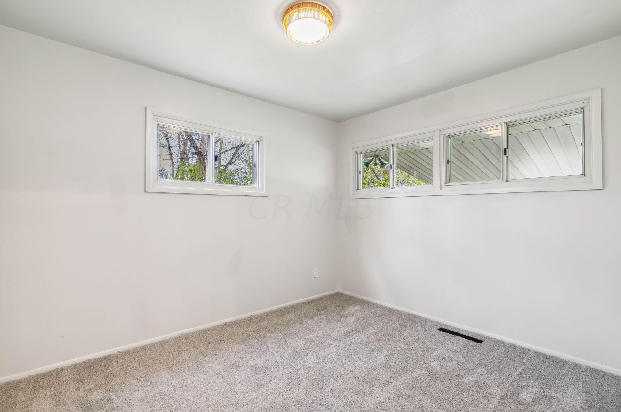 4588 Rodney Rd, Columbus OH  43227-1340 exterior