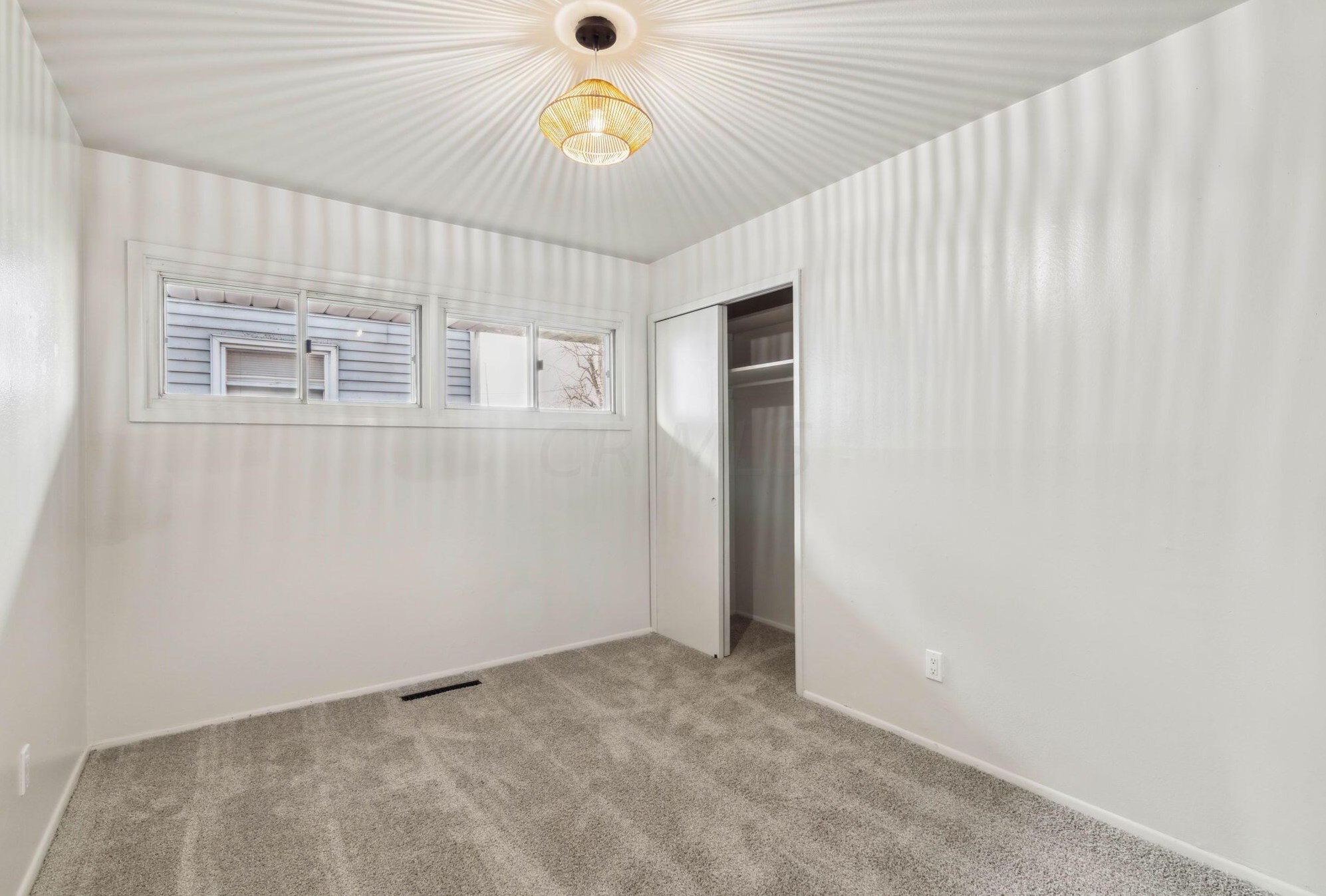 4588 Rodney Rd, Columbus OH  43227-1340 exterior