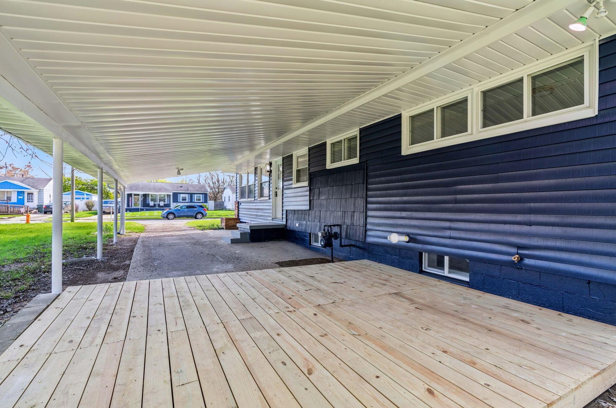 4588 Rodney Rd, Columbus OH  43227-1340 exterior