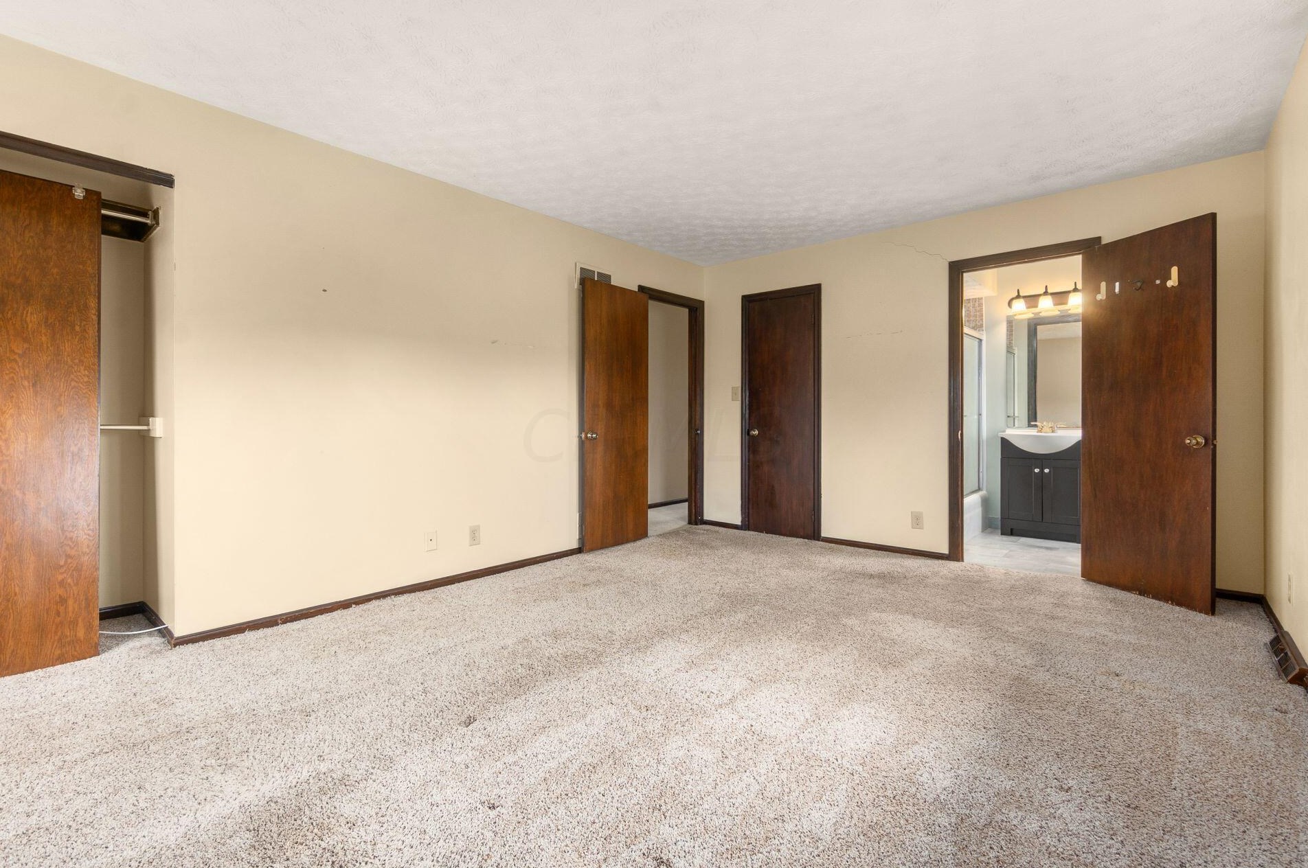 2625 Youngs Grove Rd, Columbus OH  43231-2915 exterior
