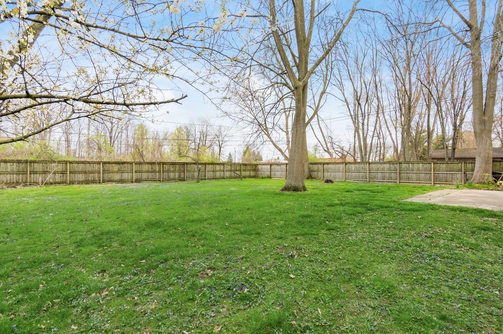 2625 Youngs Grove Rd, Columbus OH  43231-2915 exterior