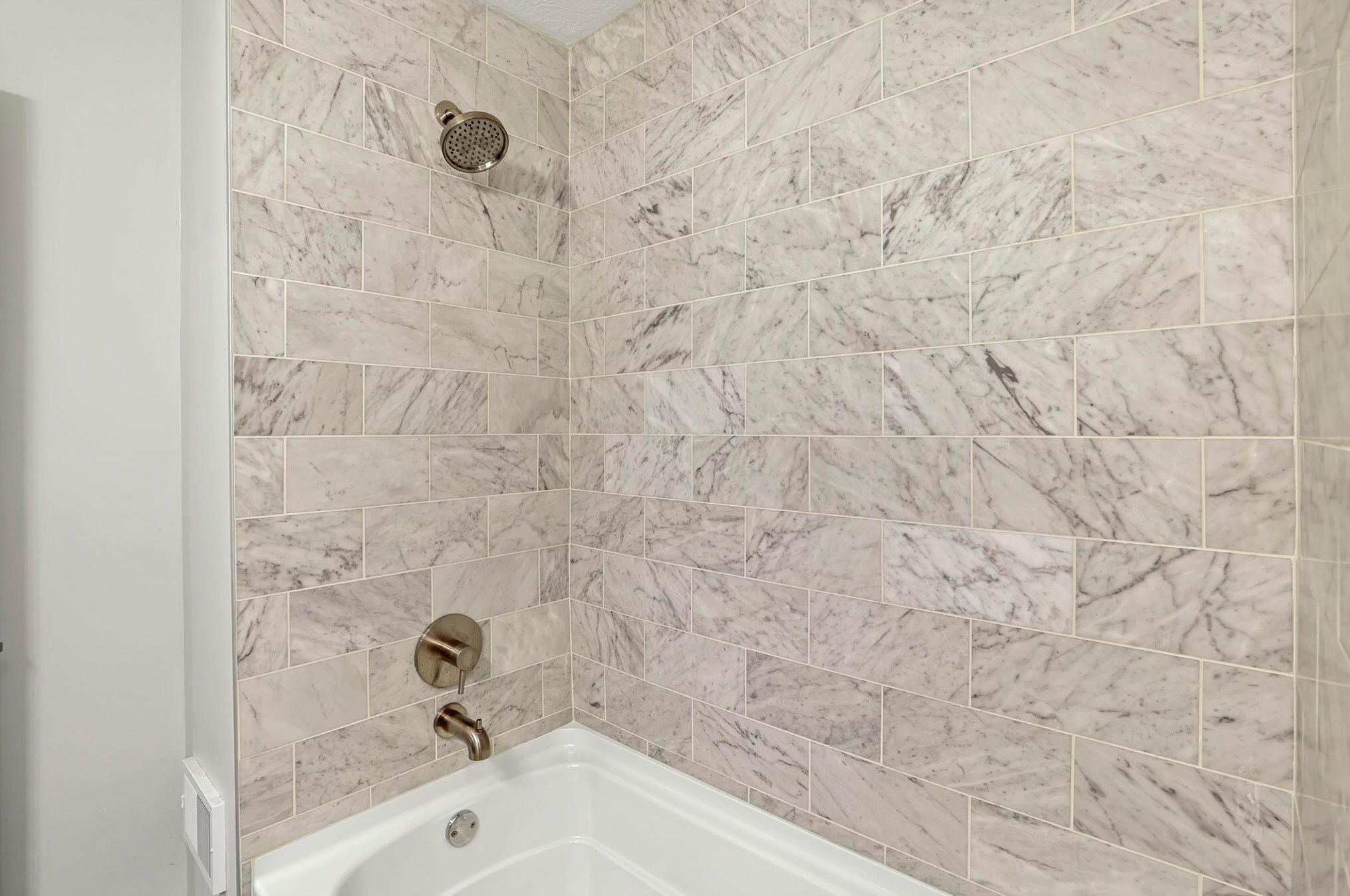 221 Markison Ave, Columbus OH  43207-1132 exterior