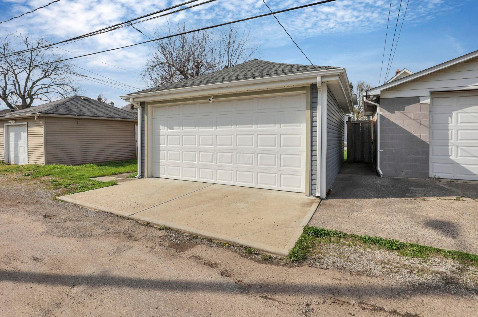 221 Markison Ave, Columbus OH  43207-1132 exterior