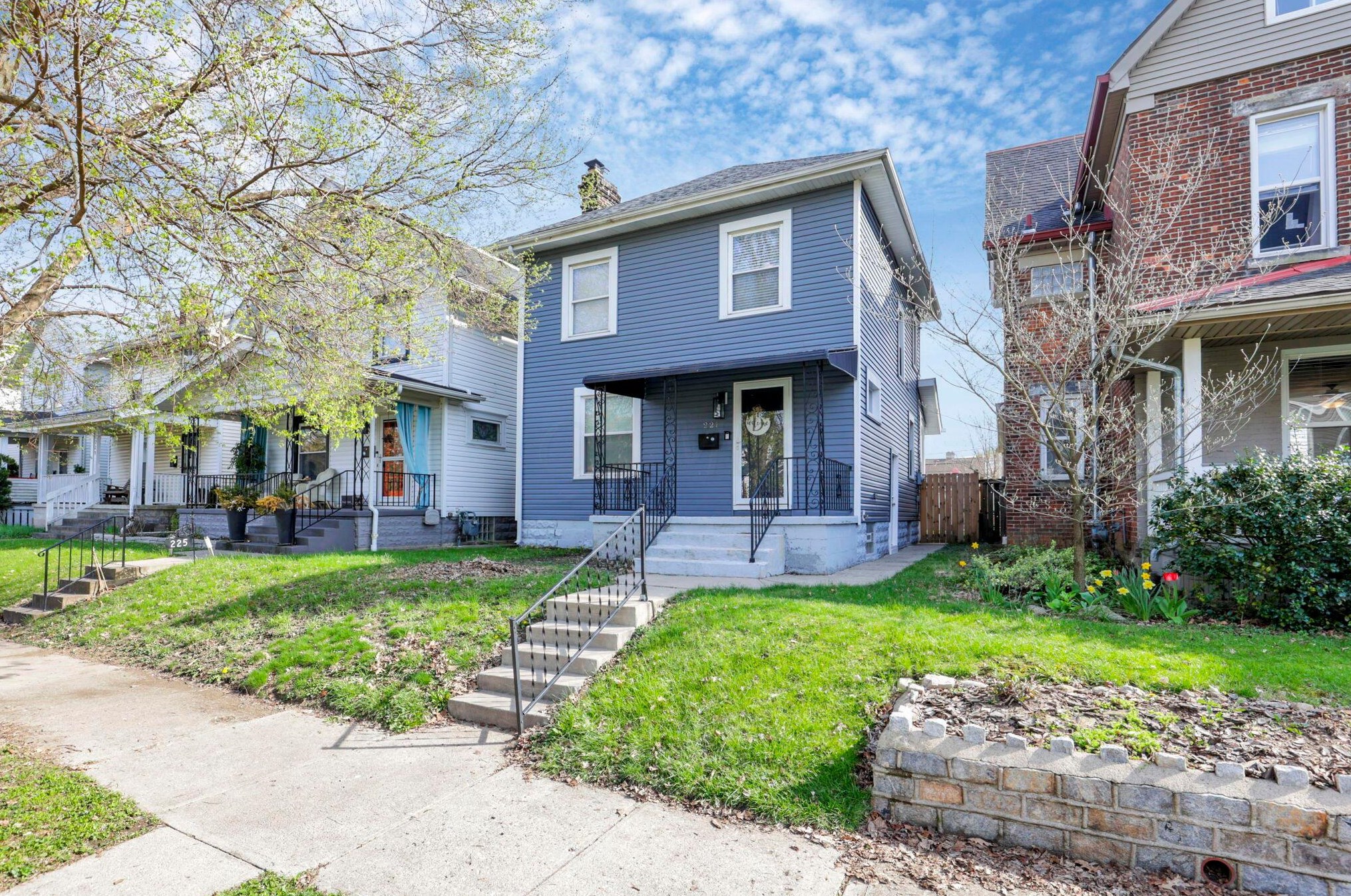 221 Markison Ave, Columbus OH  43207-1132 exterior