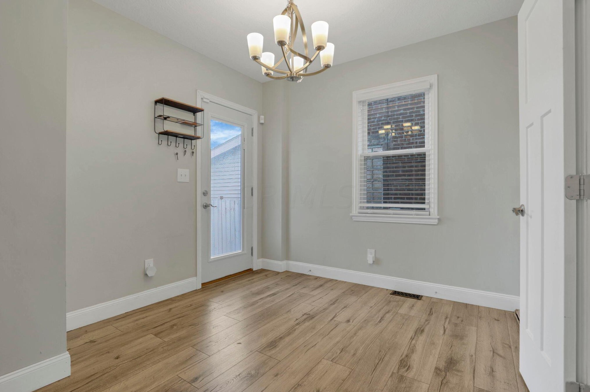 221 Markison Ave, Columbus OH  43207-1132 exterior