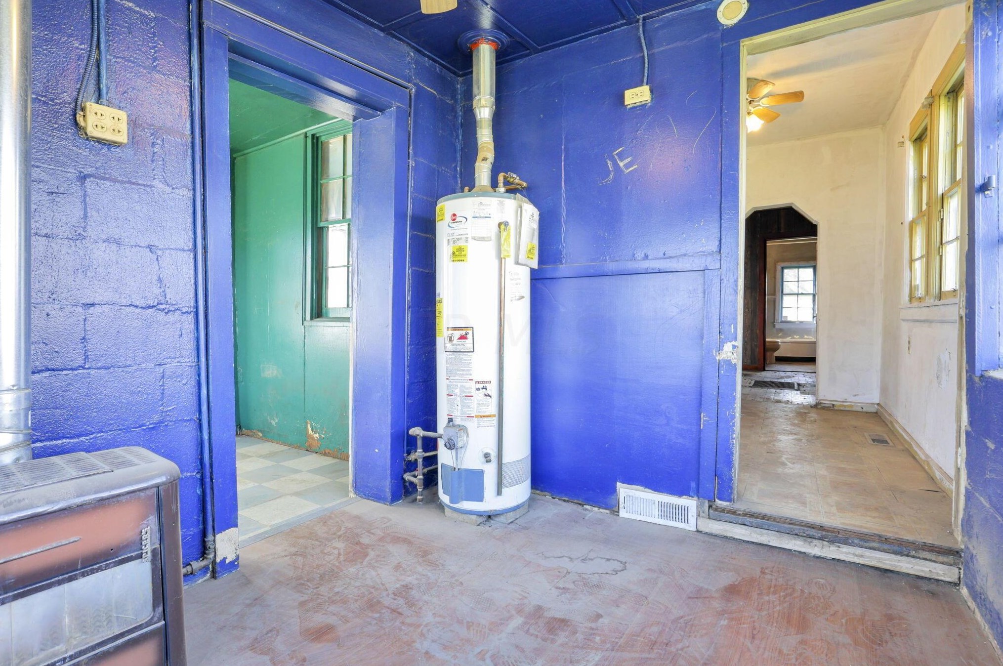 992 Thomas Ave, Columbus OH  43223-1553 exterior