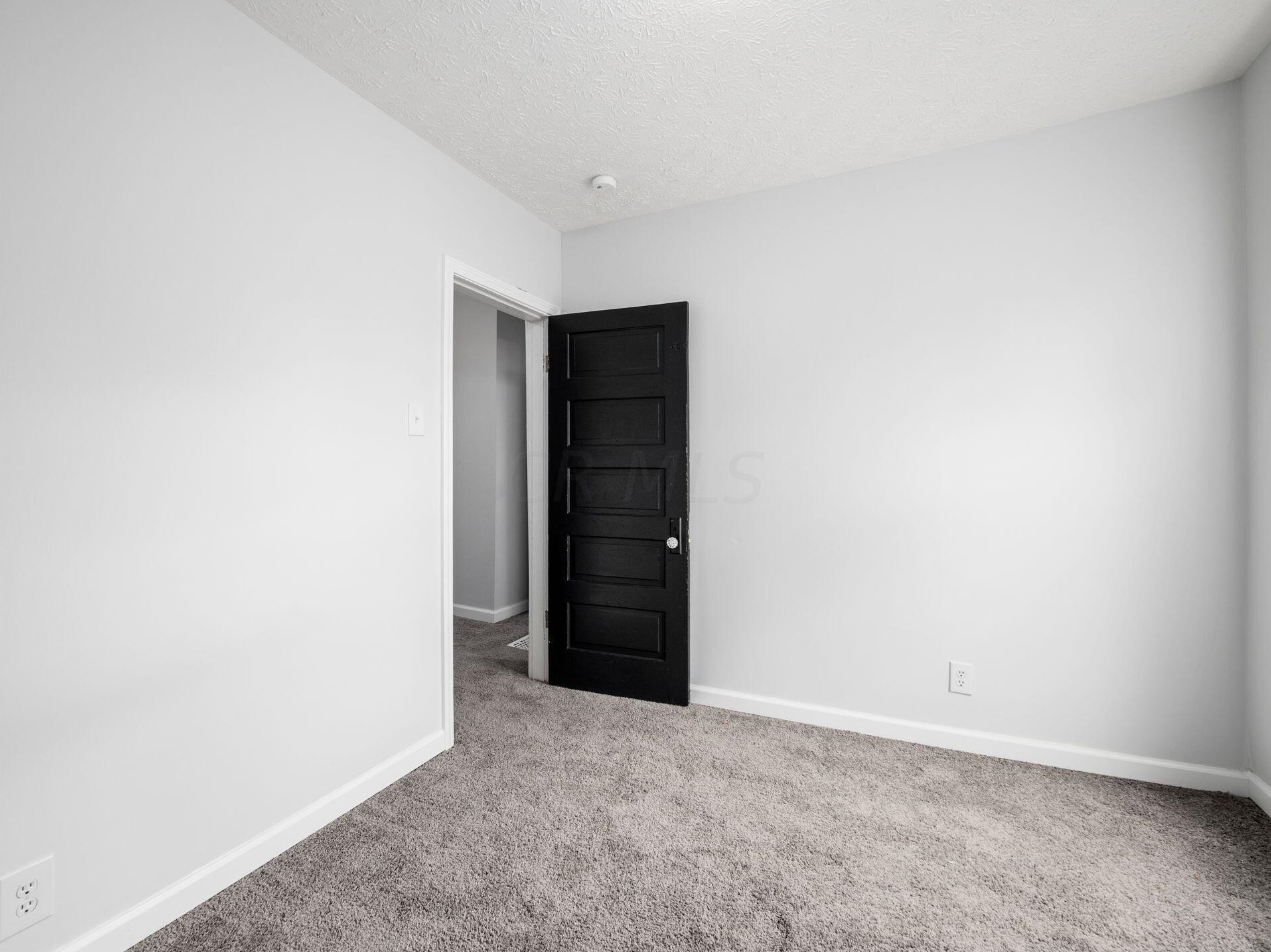 915 Chillicothe Ave, Bellefontaine OH  43311-1009 exterior