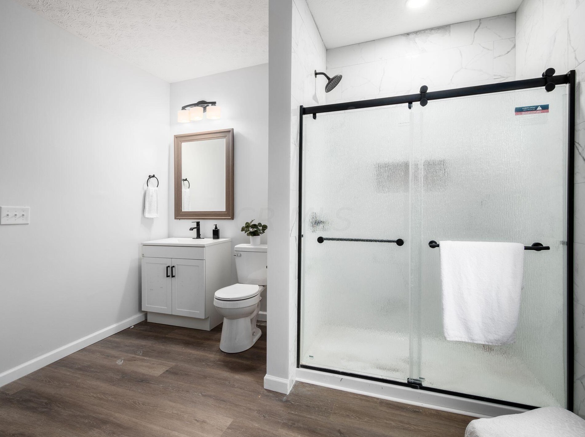 915 Chillicothe Ave, Bellefontaine OH  43311-1009 exterior