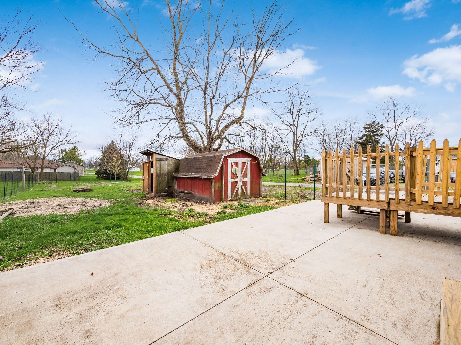 915 Chillicothe Ave, Bellefontaine OH  43311-1009 exterior