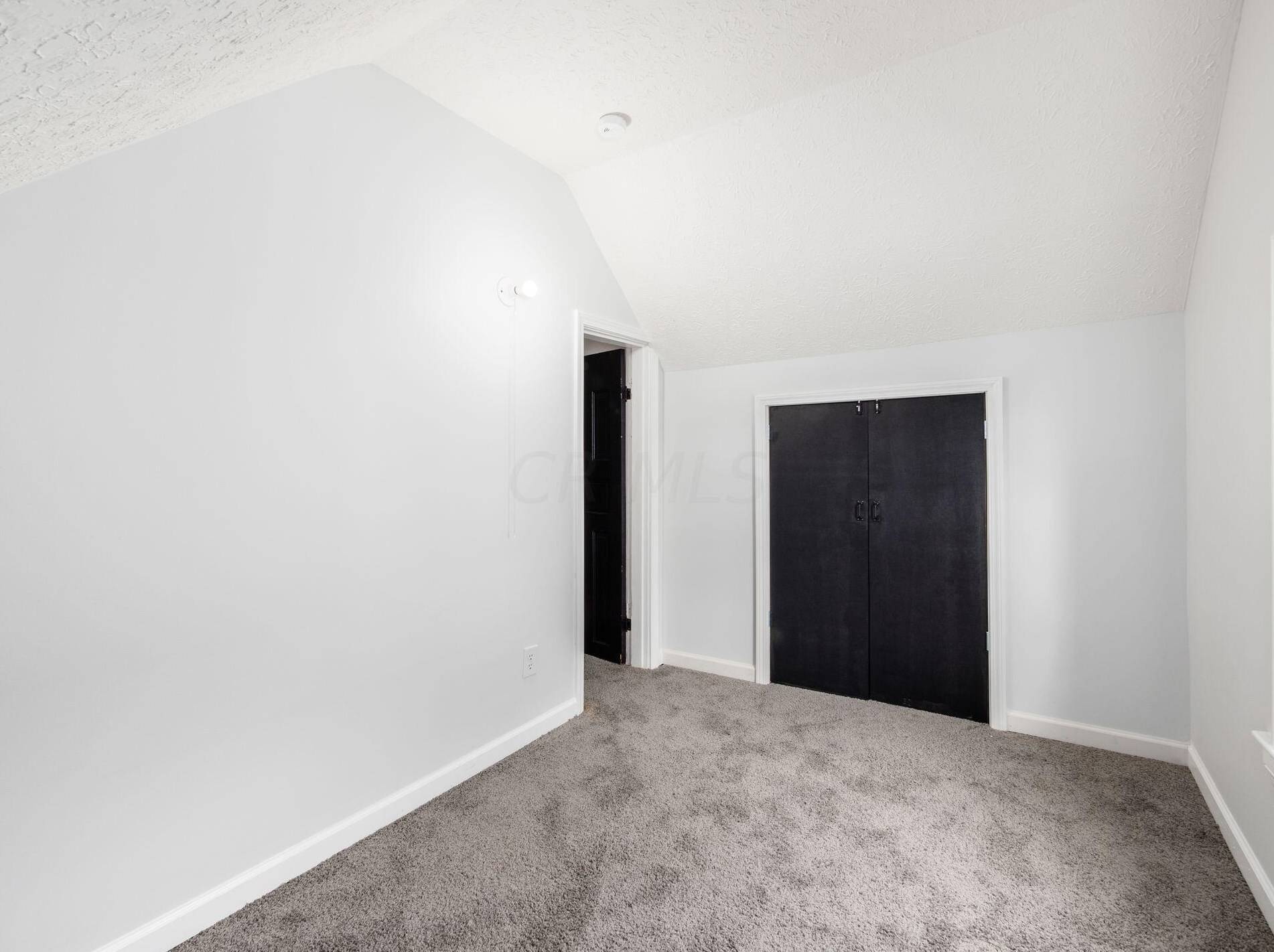 915 Chillicothe Ave, Bellefontaine OH  43311-1009 exterior