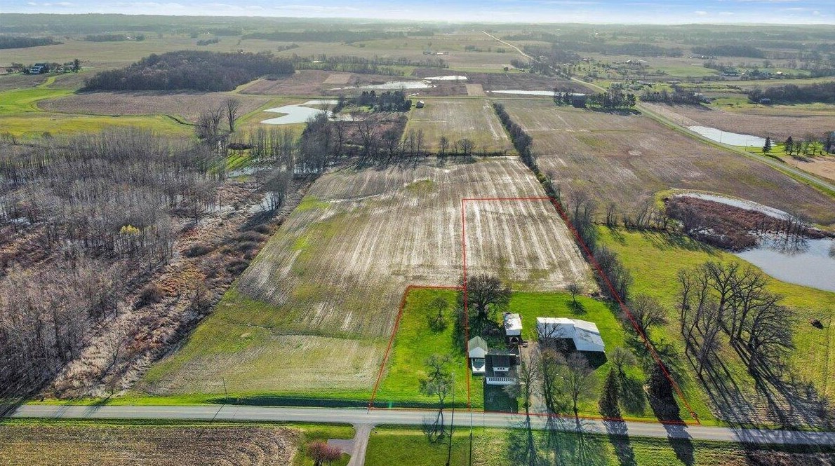 2873 County Road 31, Bellefontaine OH  43311-9777 exterior