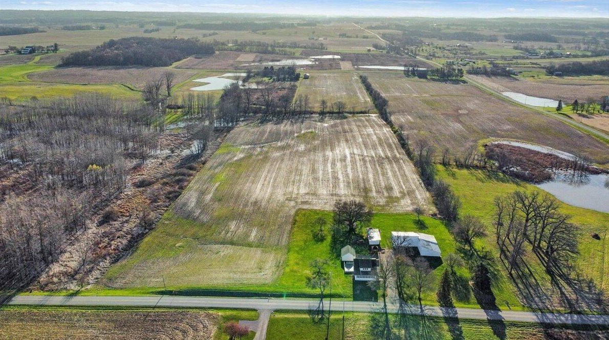 2873 County Road 31, Bellefontaine OH  43311-9777 exterior