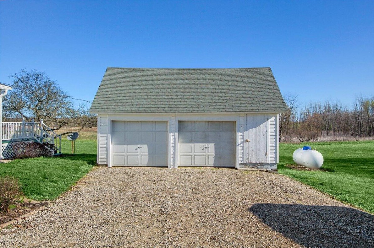 2873 County Road 31, Bellefontaine OH  43311-9777 exterior