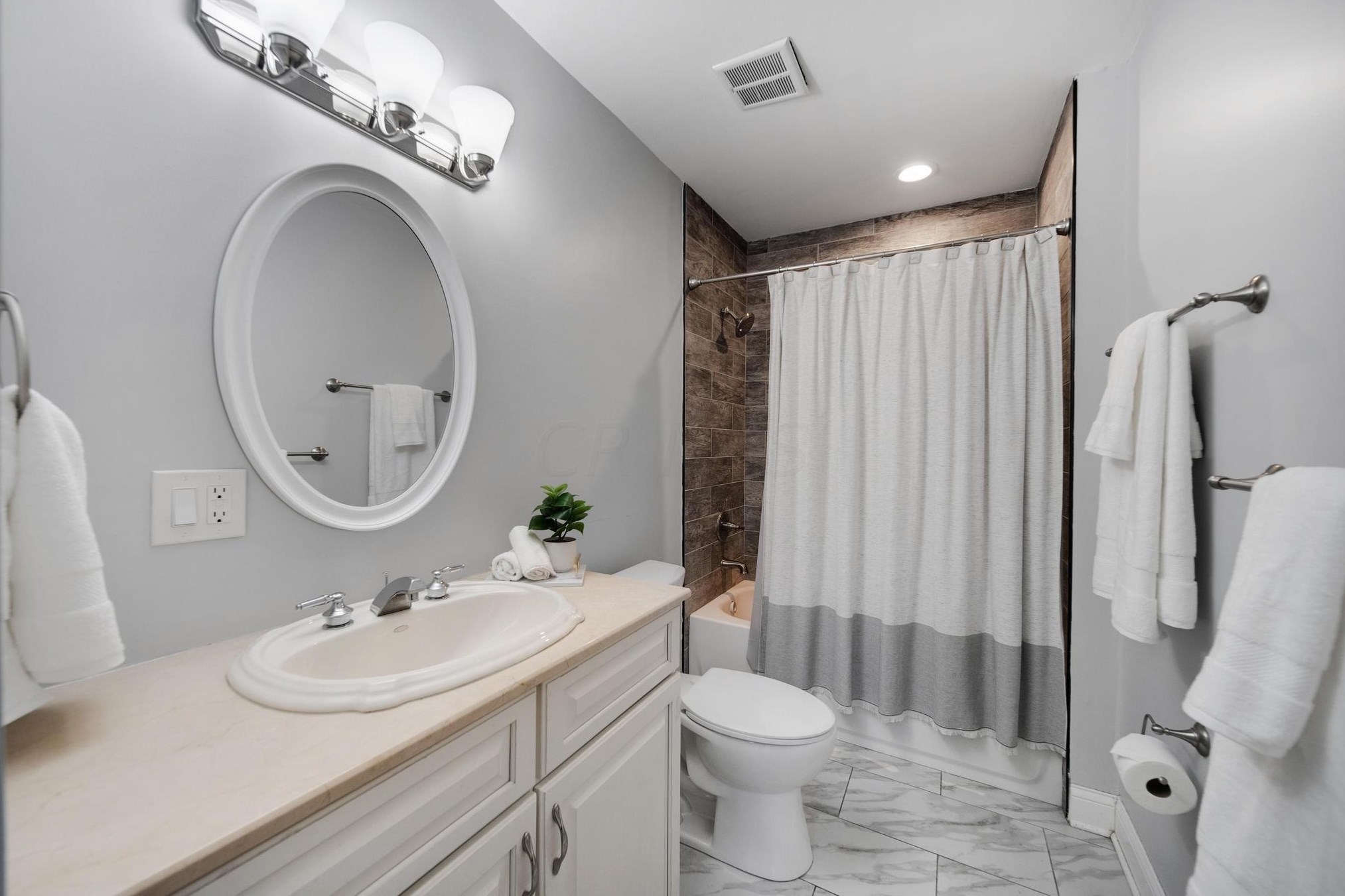 1603 Harvard Ave, Columbus OH 43203-1251 exterior