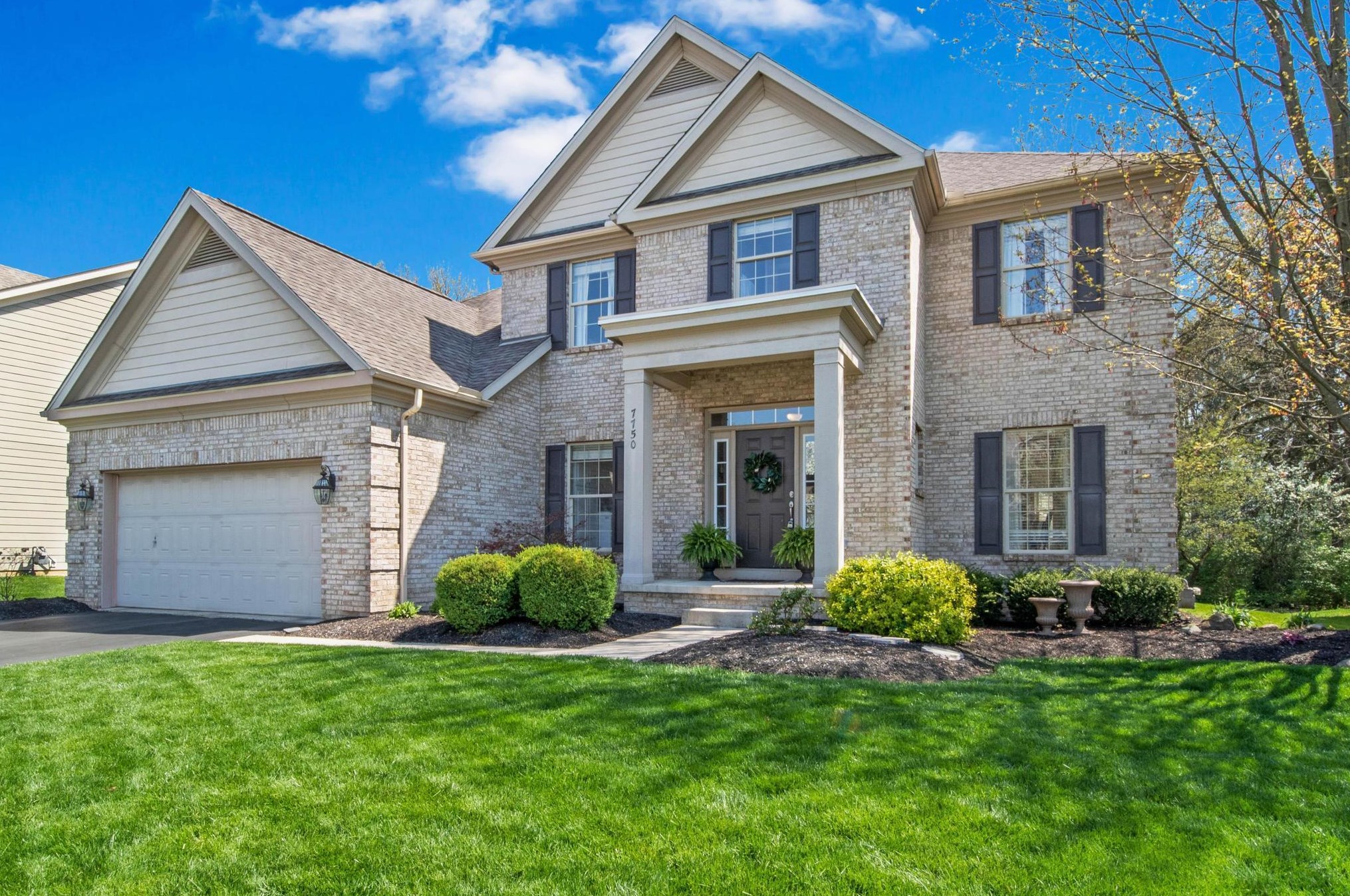 7750 Sefton Park Dr, Columbus, OH 43235-1700