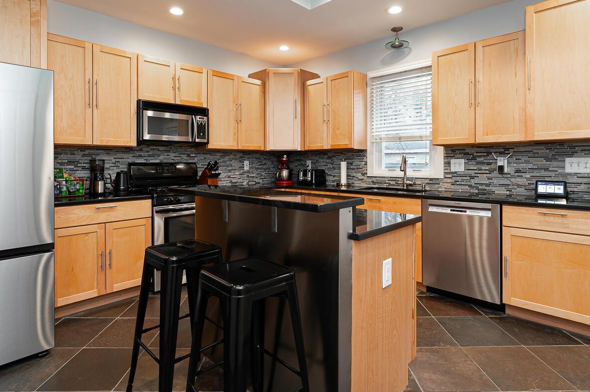 350 Gates St, Columbus OH  43206-3628 exterior