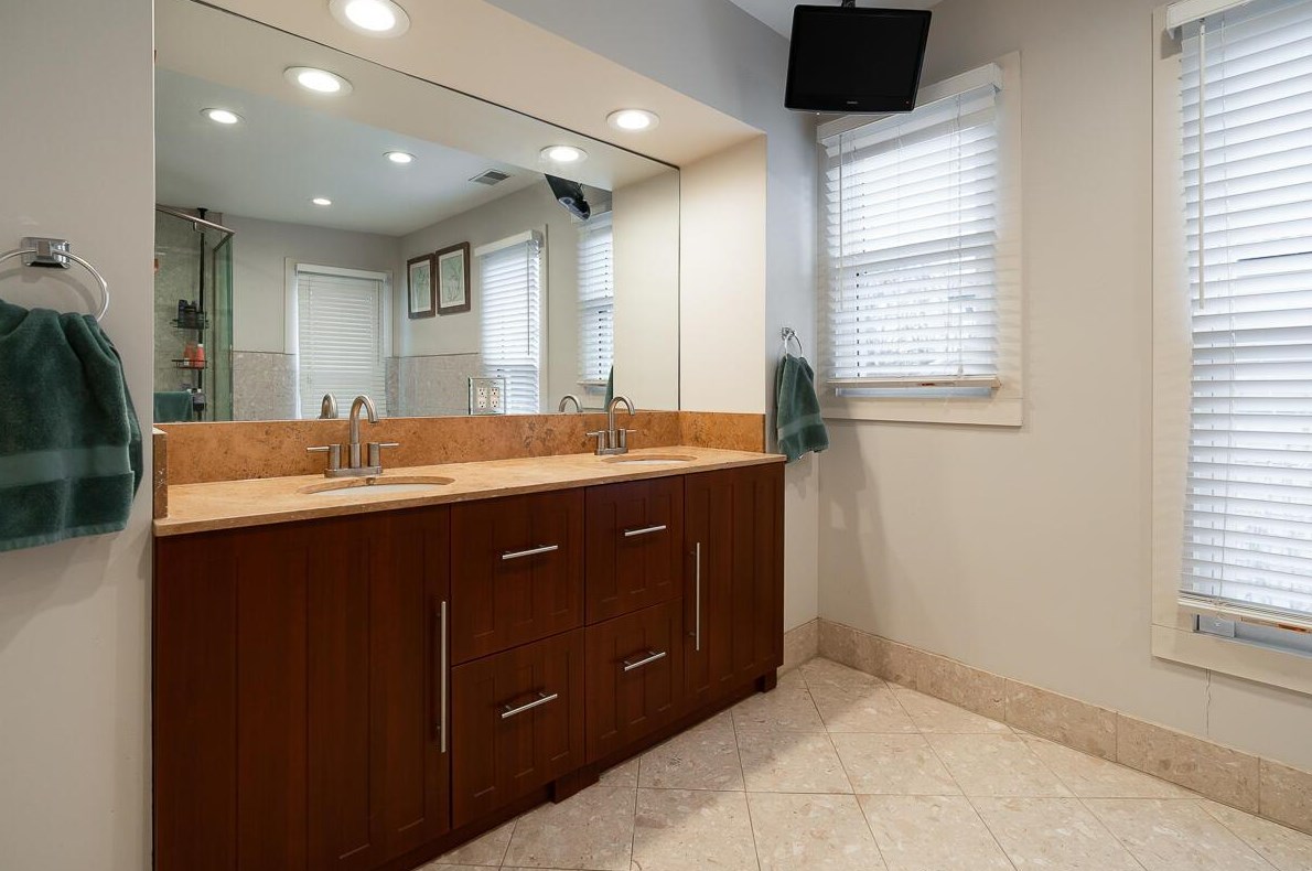 350 Gates St, Columbus OH  43206-3628 exterior