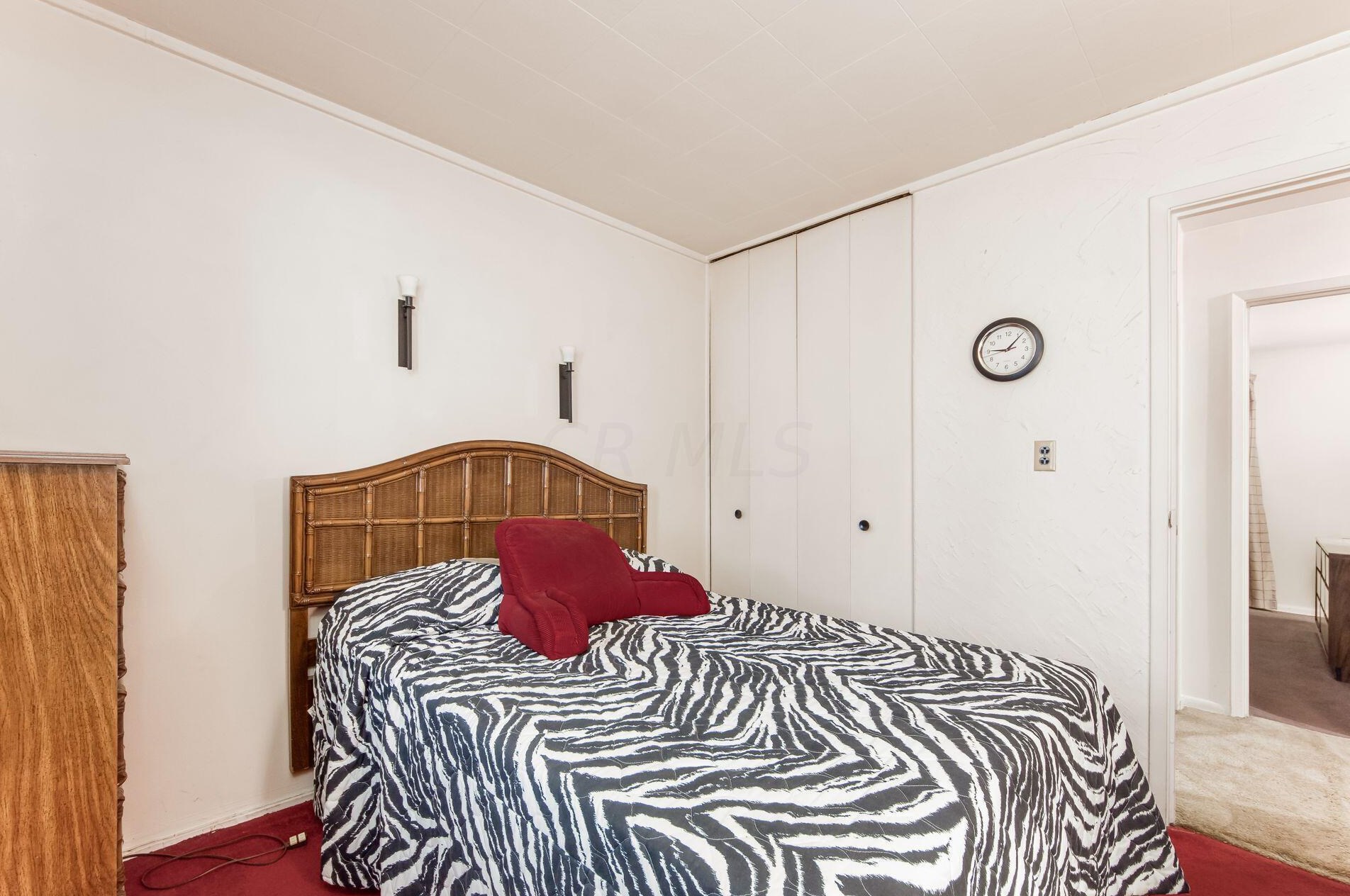 1631 Burley Dr, Columbus OH  43207-2705 exterior