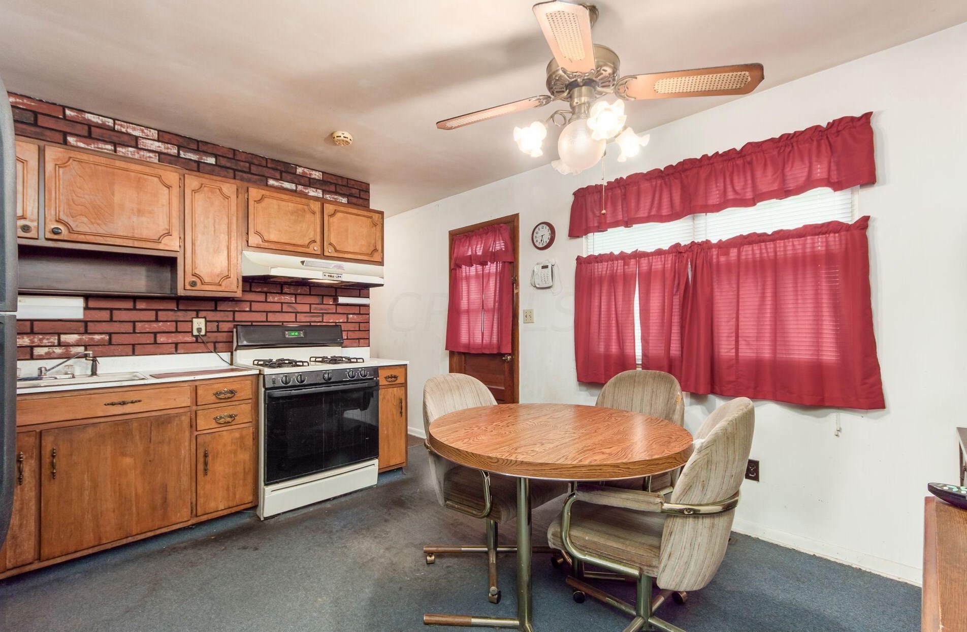 1631 Burley Dr, Columbus OH  43207-2705 exterior